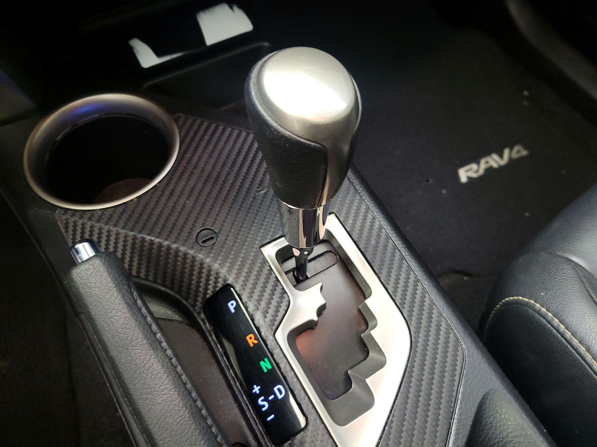 Thumbnail: 2014 Toyota RAV4 - 17