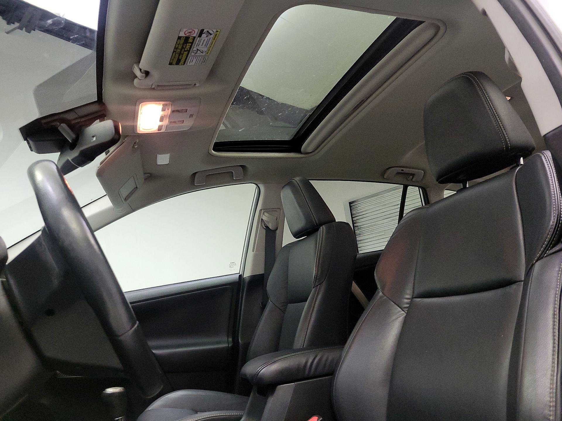 Thumbnail: 2014 Toyota RAV4 - 19