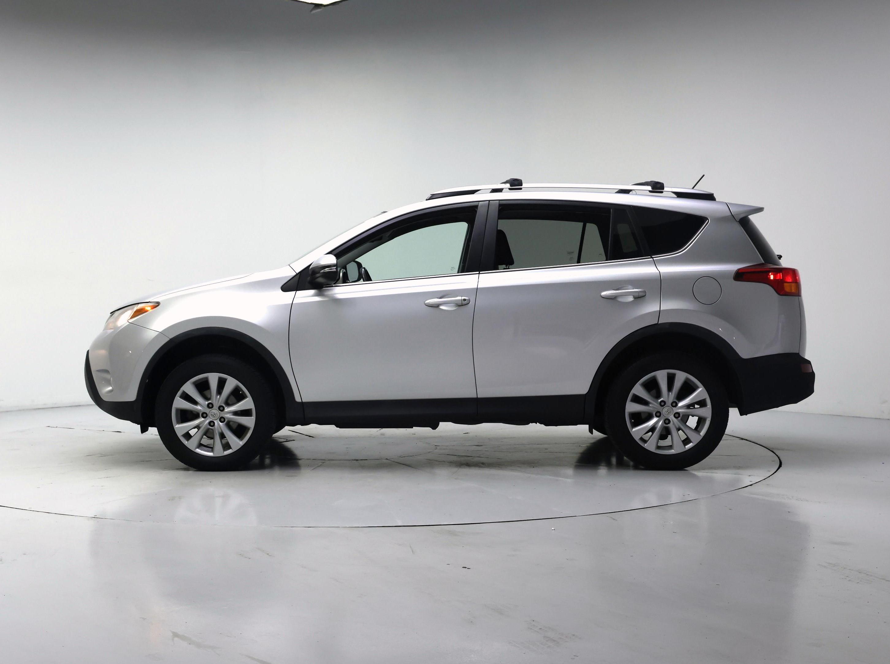 Thumbnail: 2014 Toyota RAV4 - 3