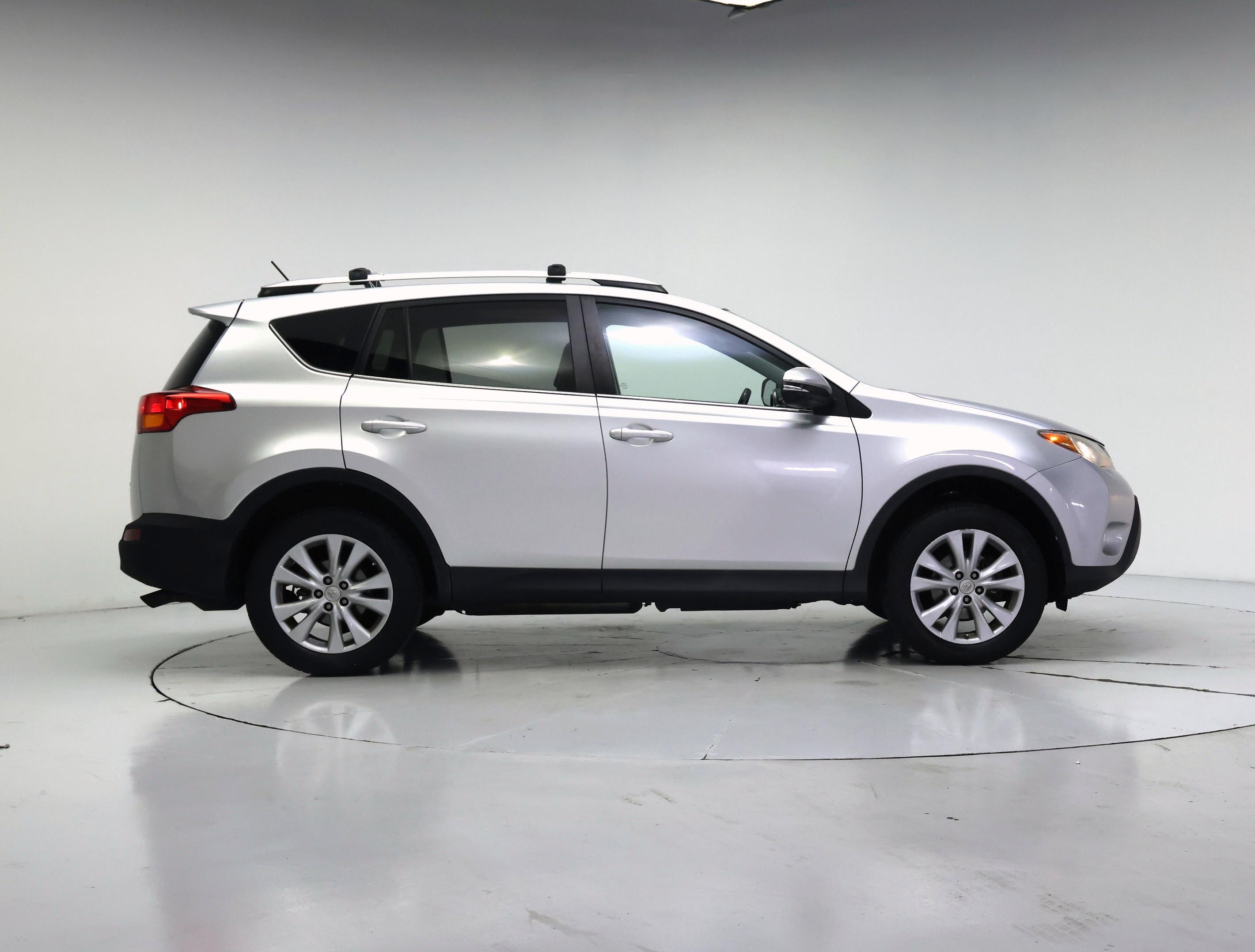 Thumbnail: 2014 Toyota RAV4 - 7