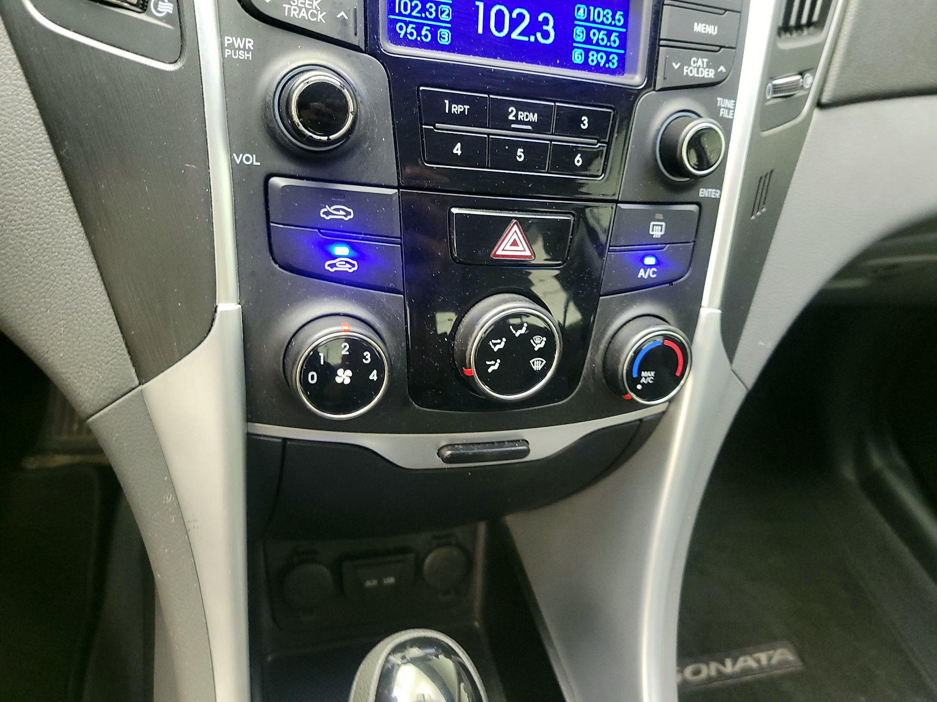 Thumbnail: 2014 Hyundai Sonata - 15