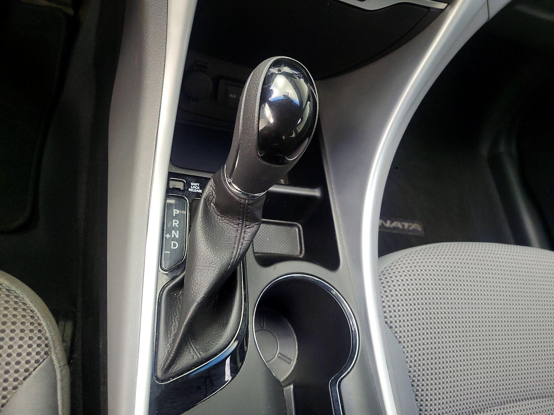 Thumbnail: 2014 Hyundai Sonata - 16