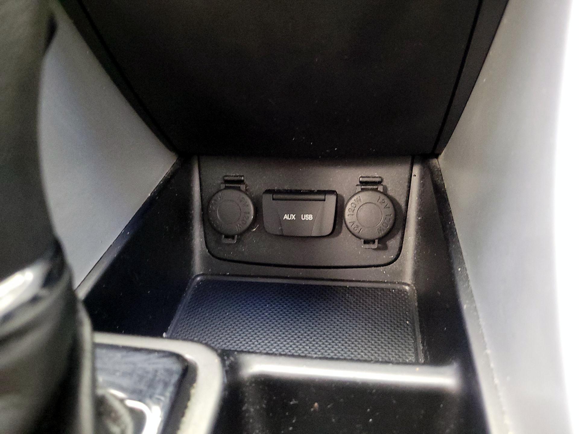 Thumbnail: 2014 Hyundai Sonata - 17
