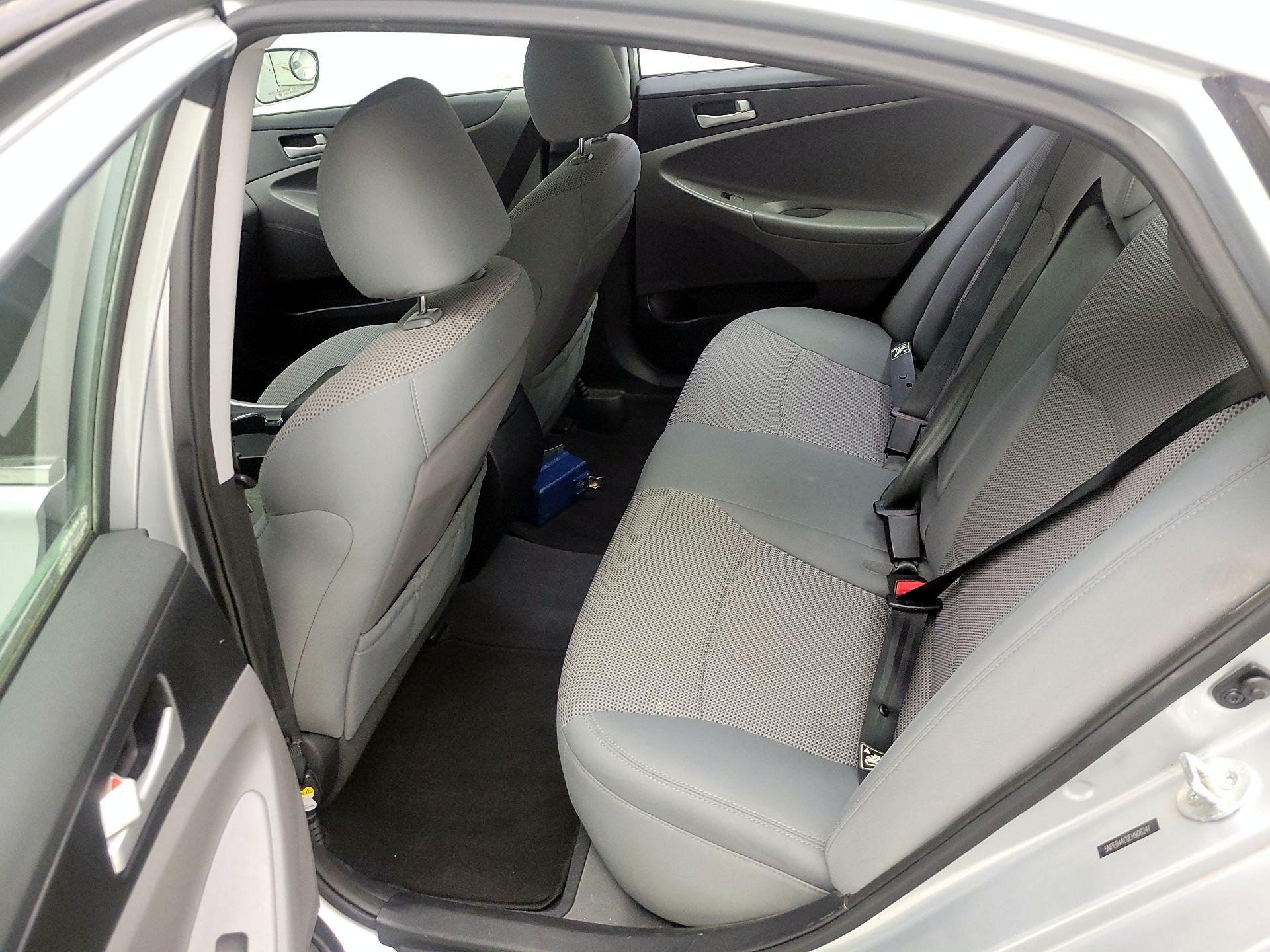 Thumbnail: 2014 Hyundai Sonata - 18
