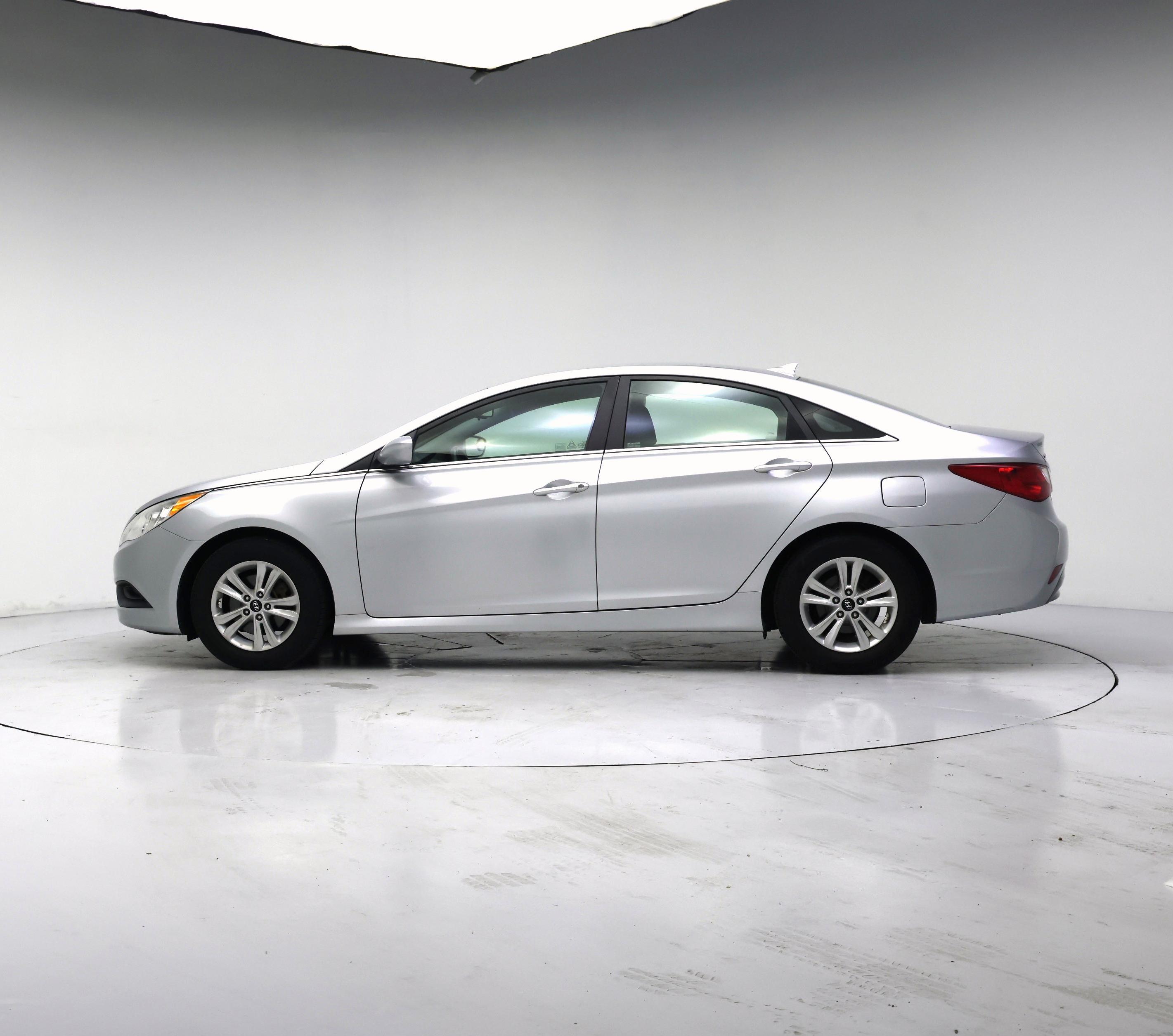 Thumbnail: 2014 Hyundai Sonata - 3