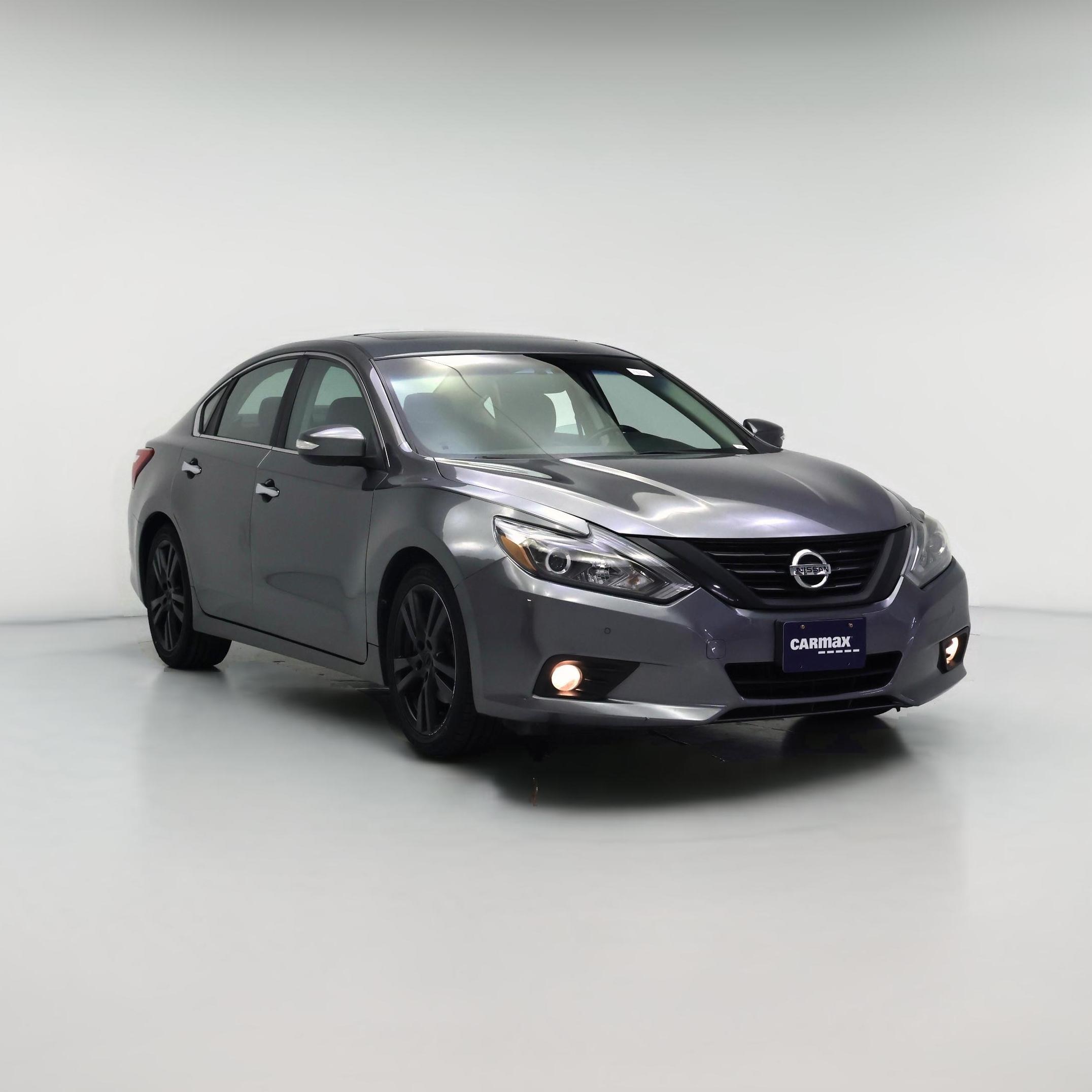 Thumbnail: 2016 Nissan Altima - 1