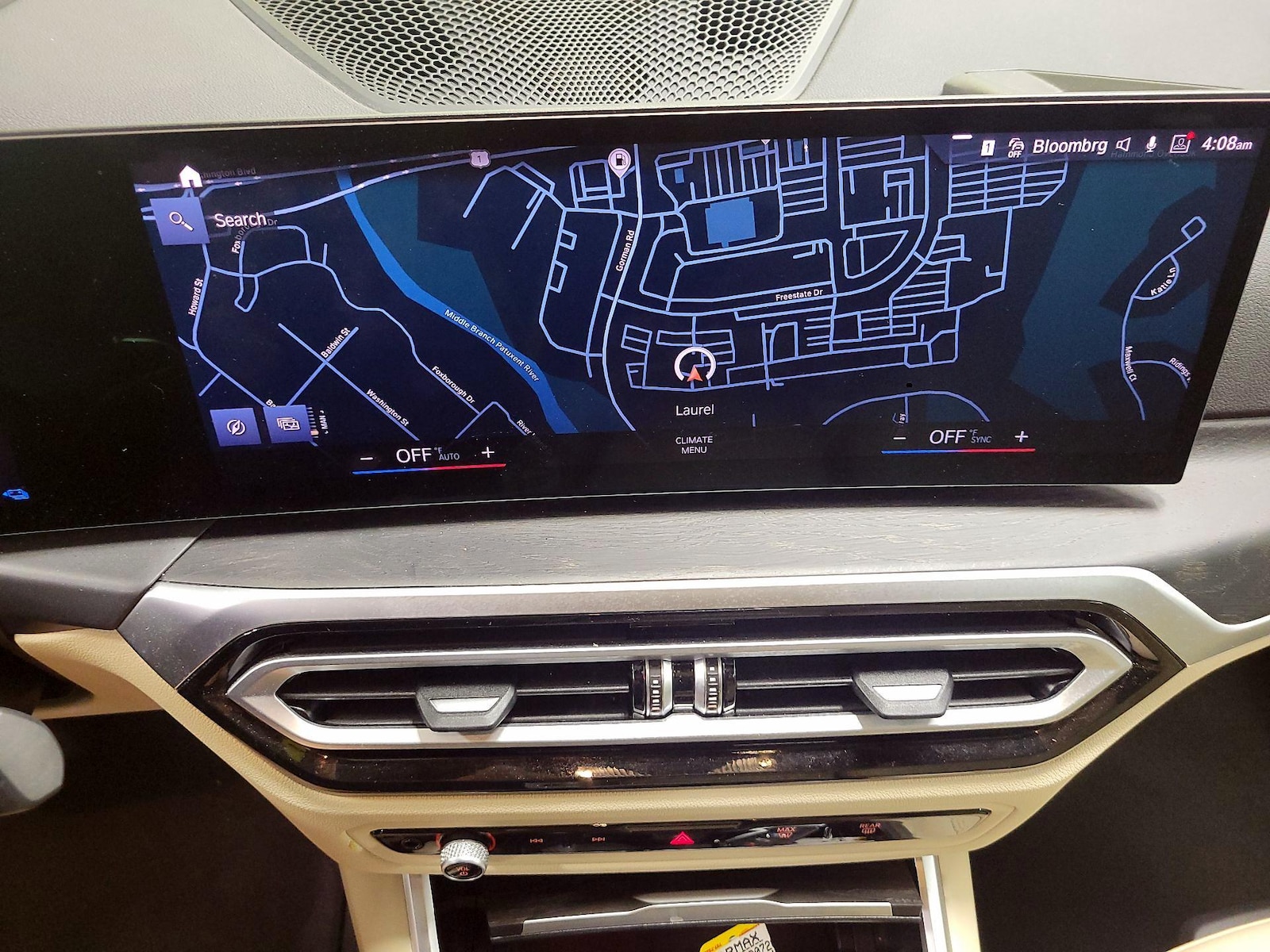 2023 BMW 3 Series 330e - Photo 15