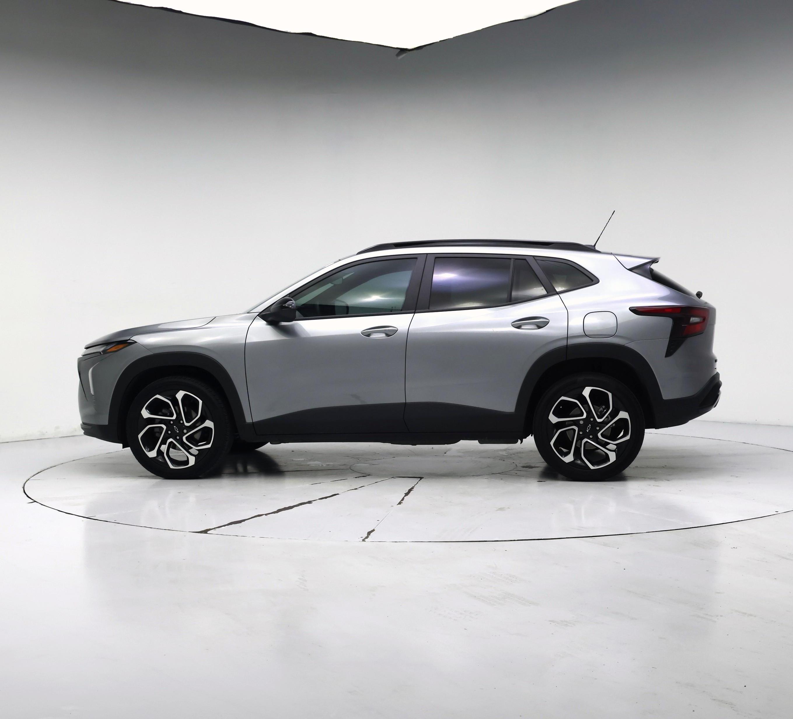 Thumbnail: 2025 Chevrolet Trax - 3