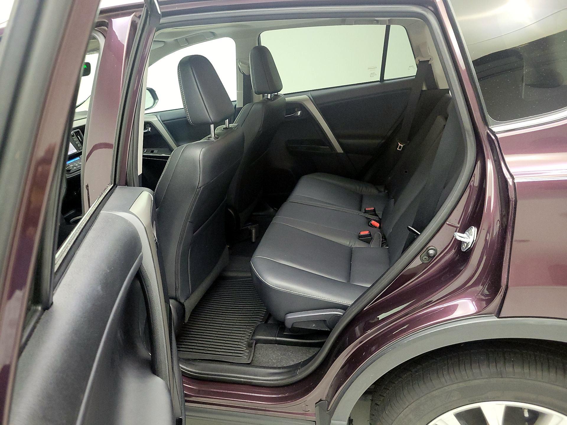 Thumbnail: 2017 Toyota RAV4 - 20