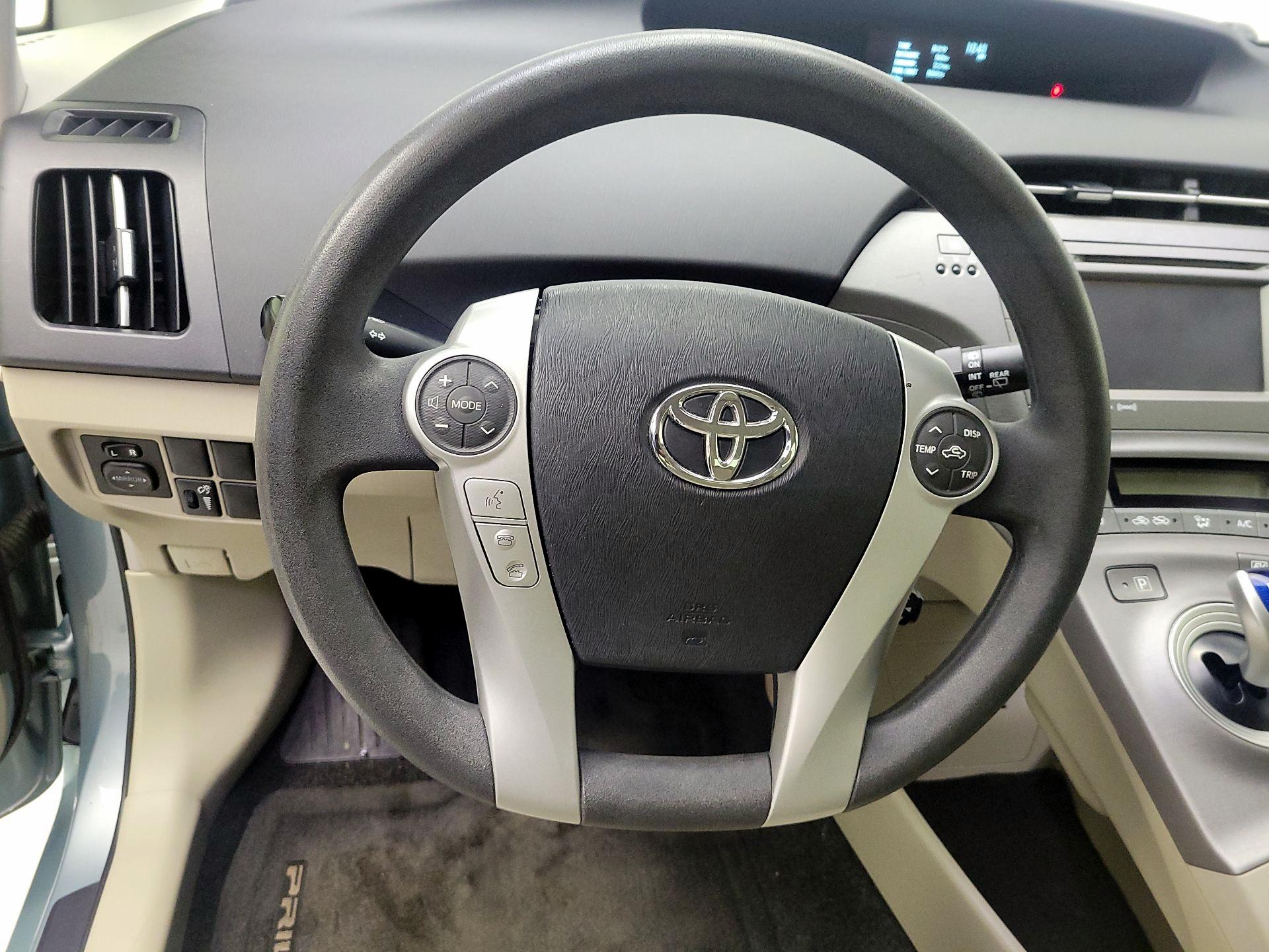 Thumbnail: 2015 Toyota Prius - 10