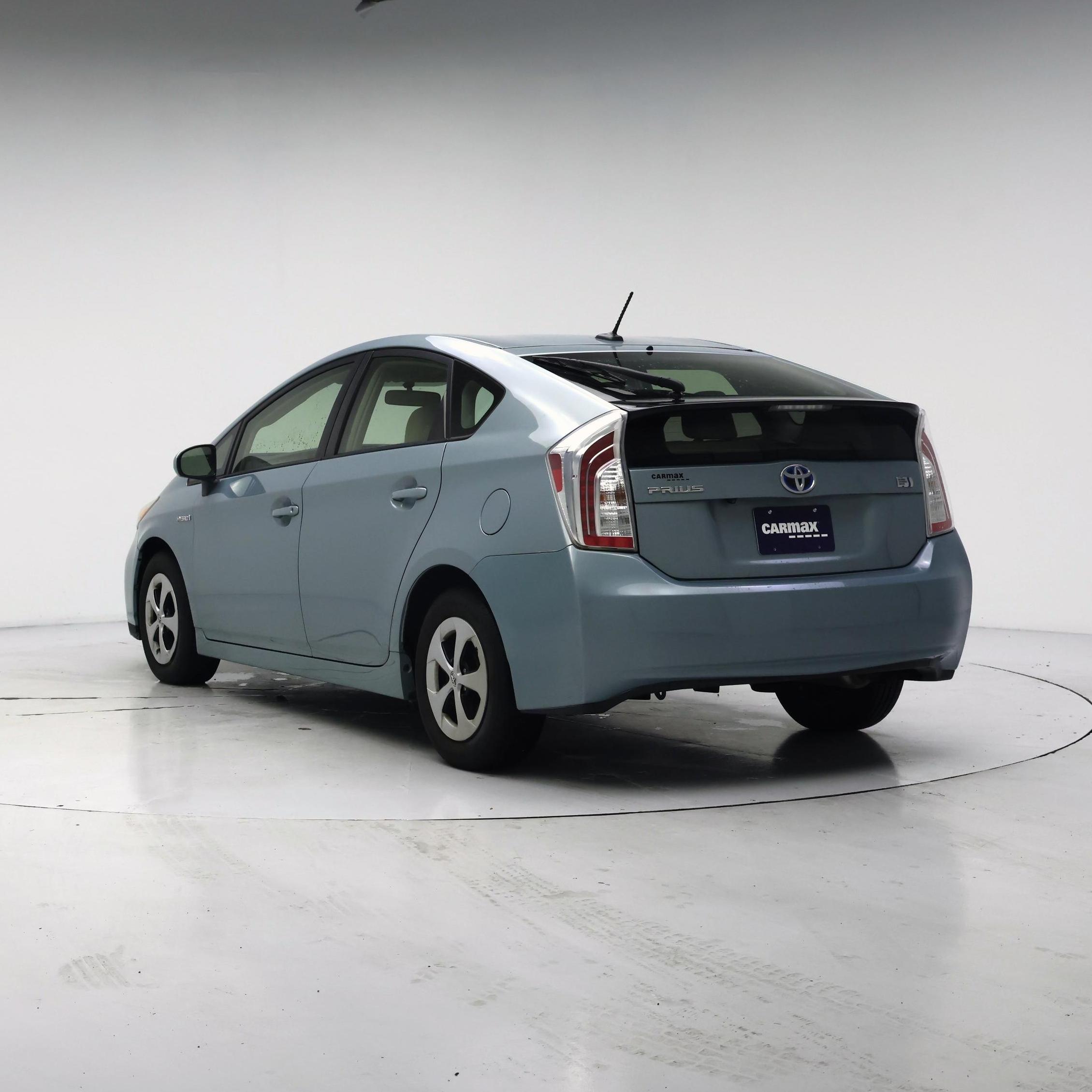 Thumbnail: 2015 Toyota Prius - 2