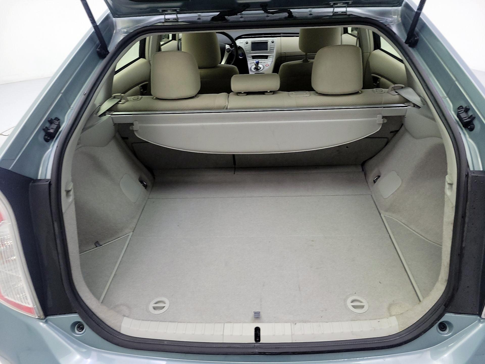 Thumbnail: 2015 Toyota Prius - 20