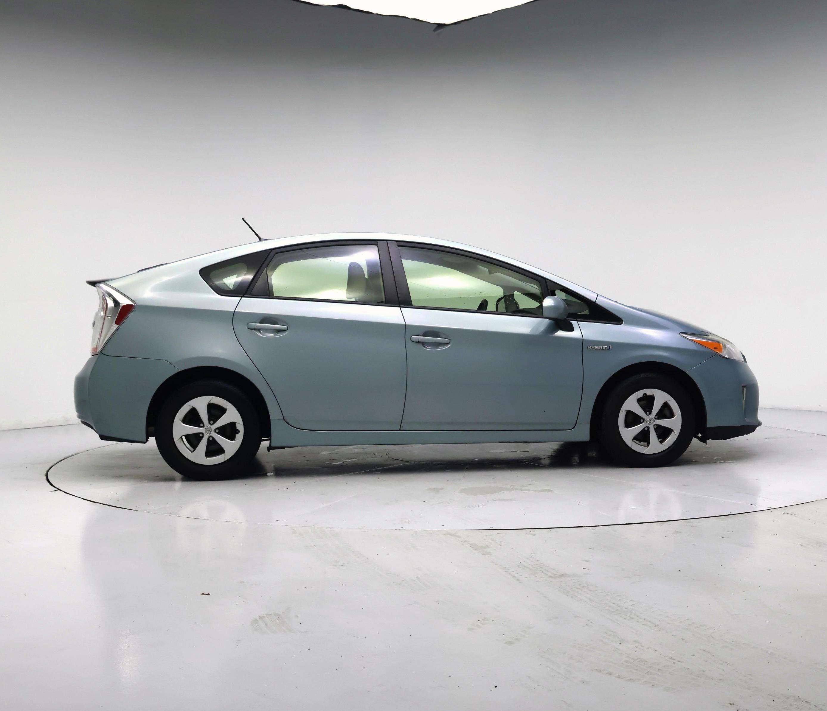 Thumbnail: 2015 Toyota Prius - 7