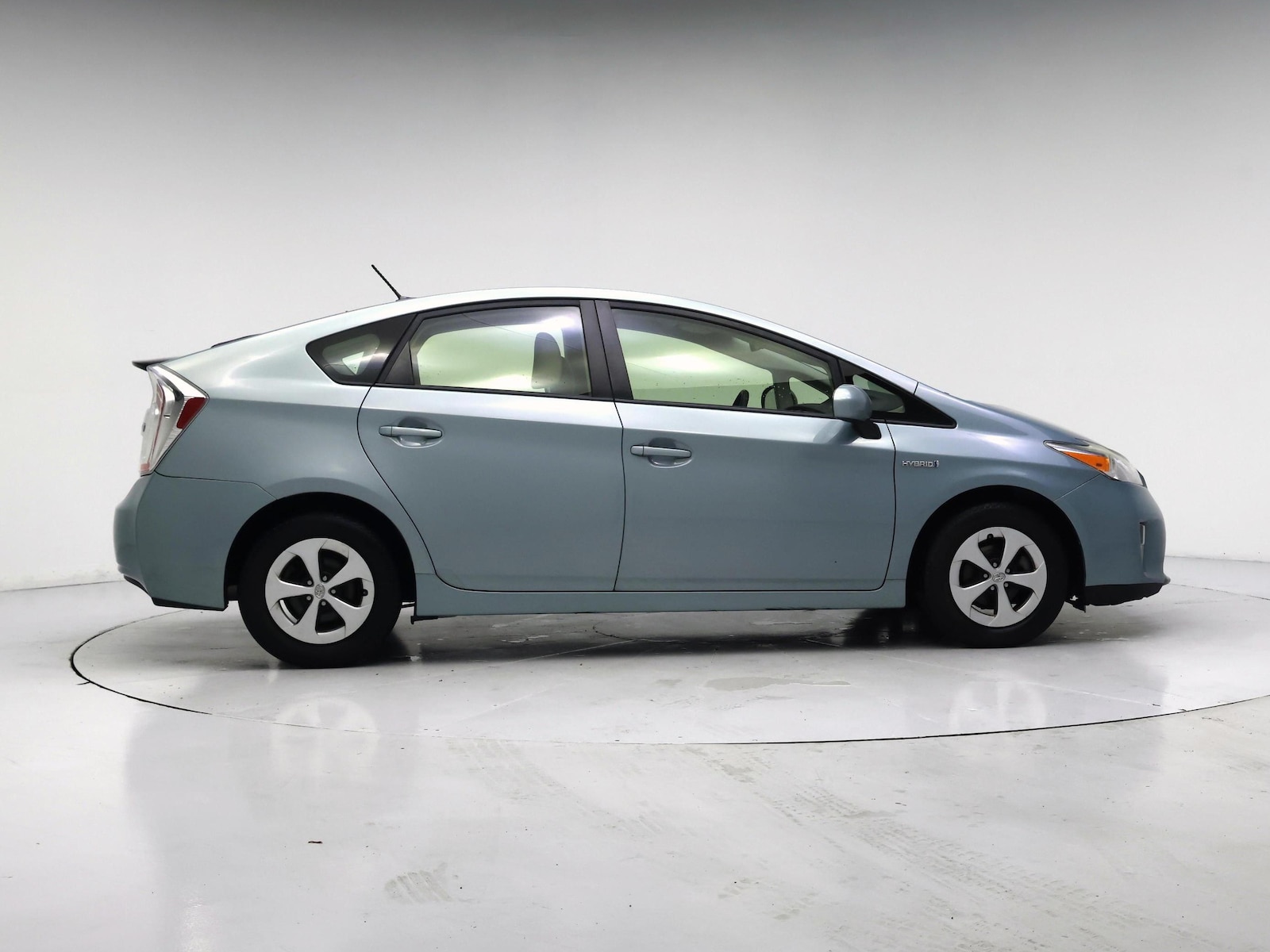 2015 Toyota Prius Three - Photo 8