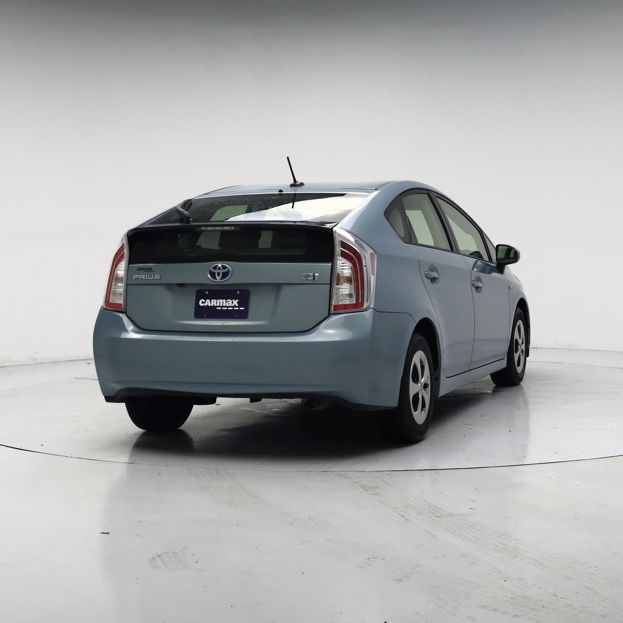 Thumbnail: 2015 Toyota Prius - 8
