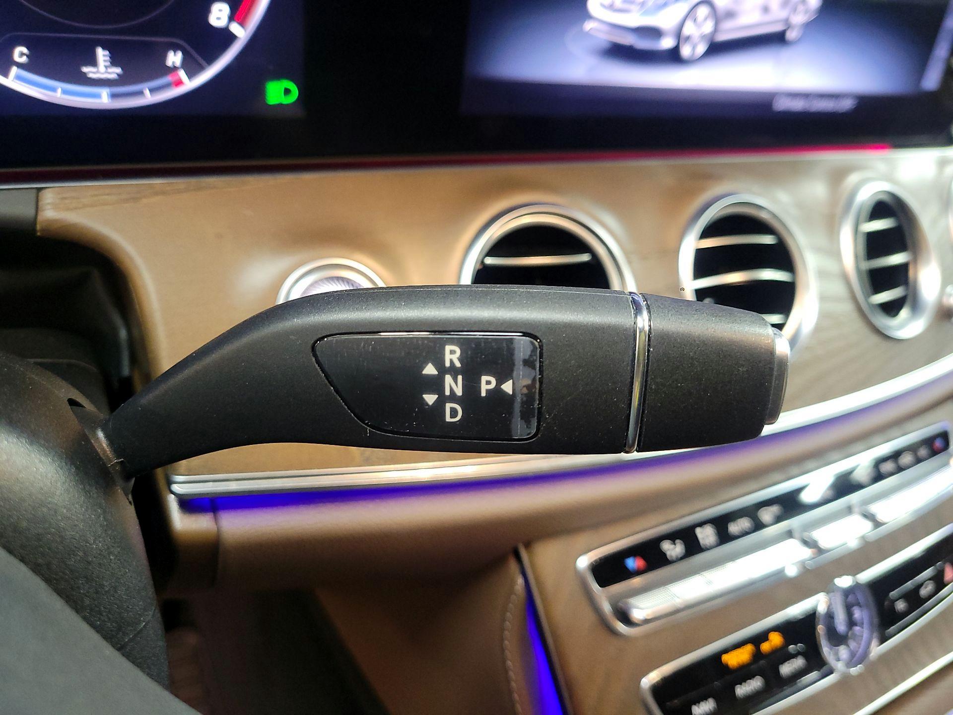 Thumbnail: 2020 Mercedes-Benz E-Class - 18