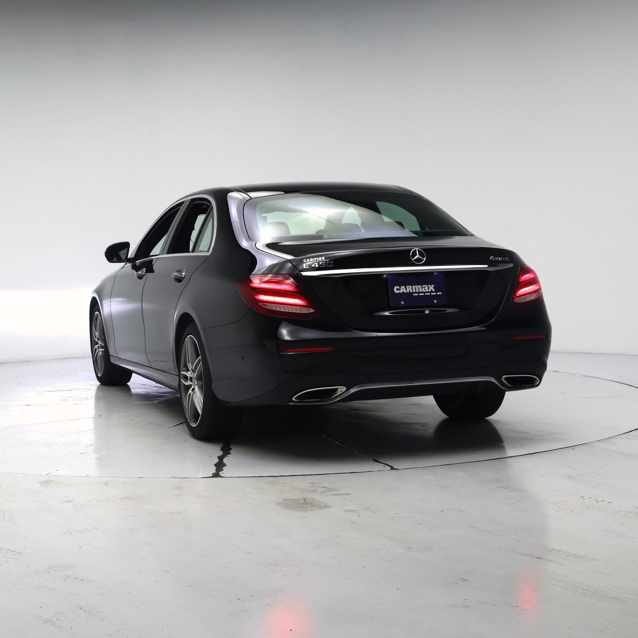 Thumbnail: 2020 Mercedes-Benz E-Class - 2