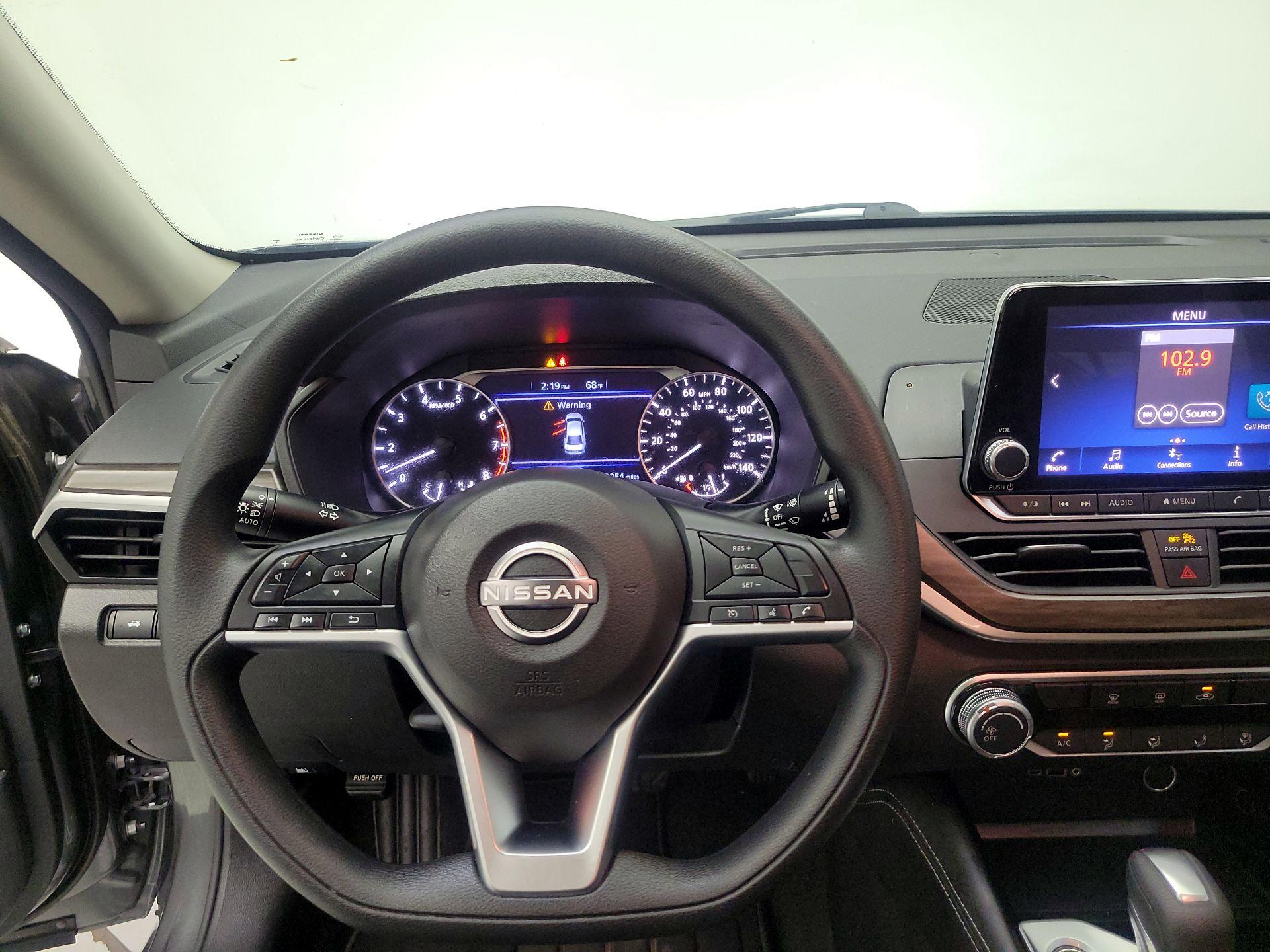 Thumbnail: 2023 Nissan Altima - 10
