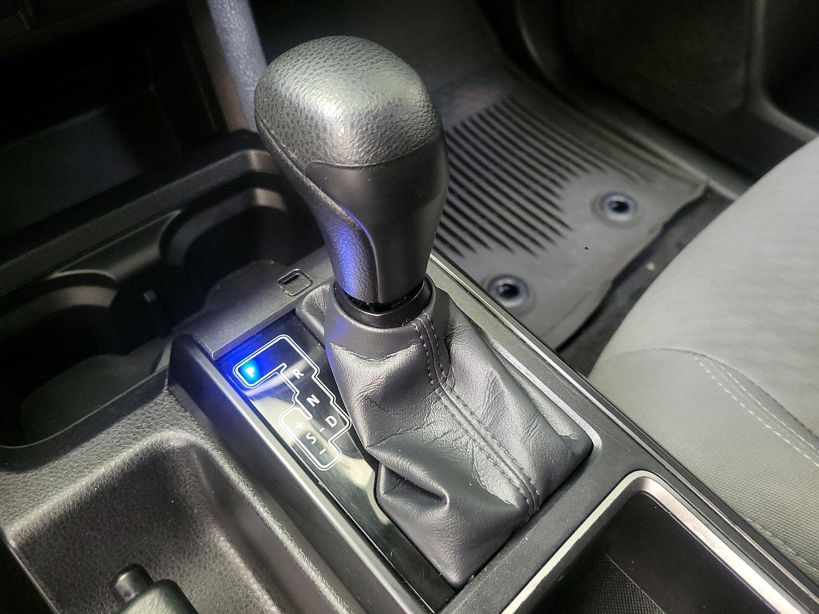 2023 Toyota Tacoma SR - Photo 19
