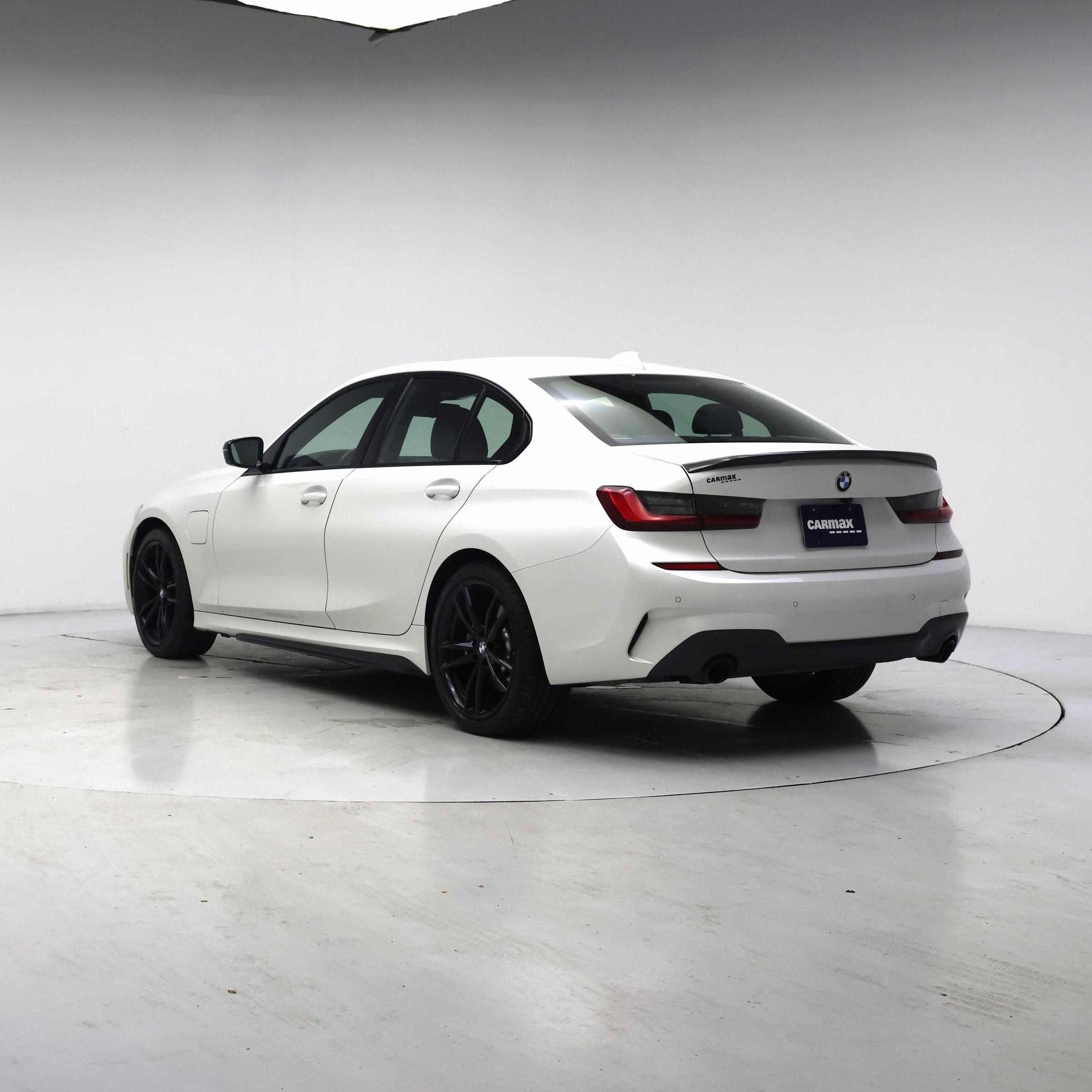 Thumbnail: 2021 BMW 3 Series - 2