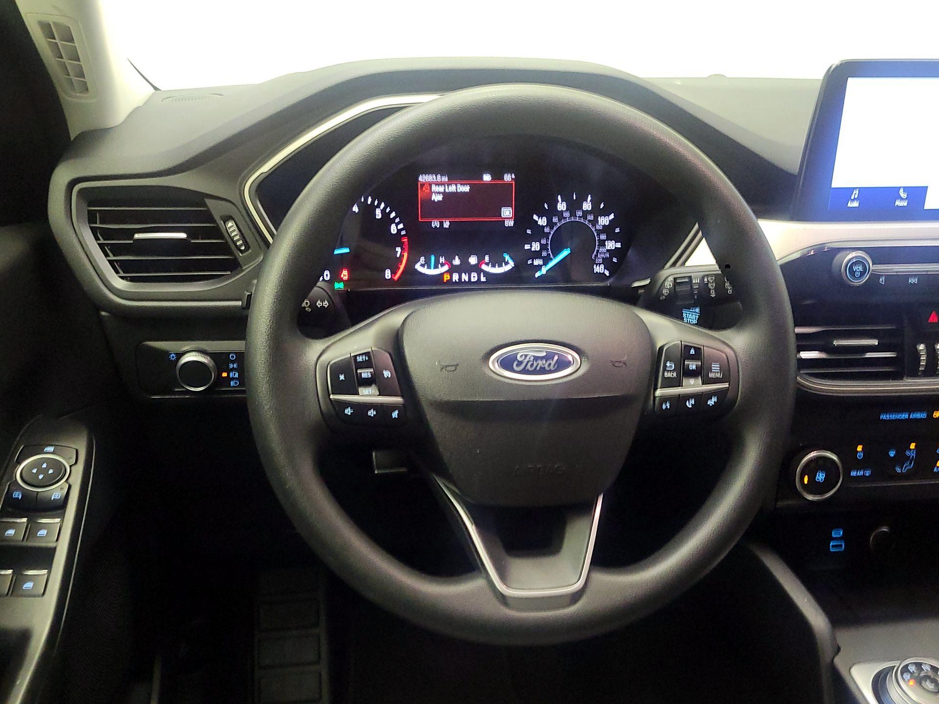 Thumbnail: 2021 Ford Escape - 10