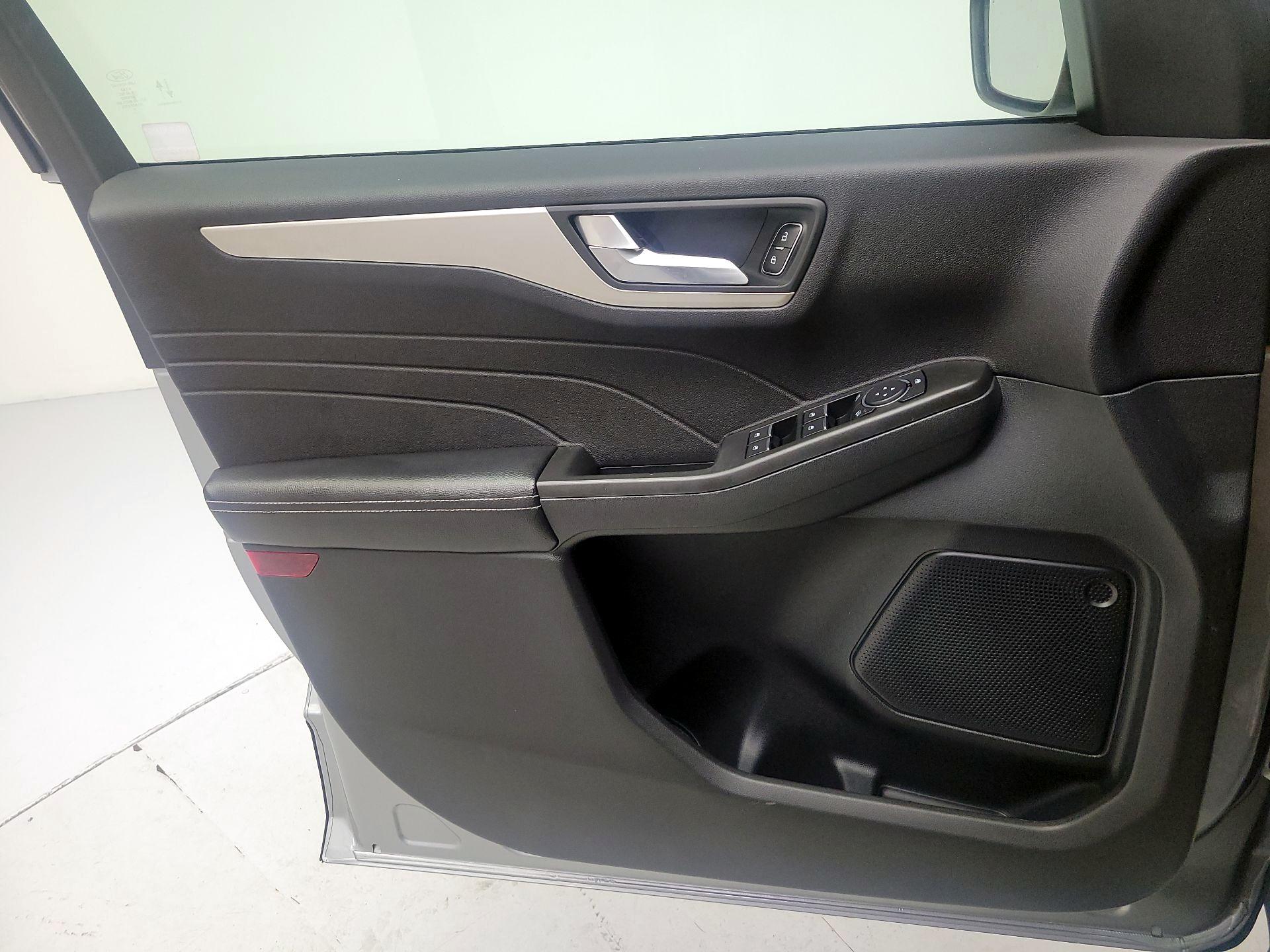 Thumbnail: 2021 Ford Escape - 12