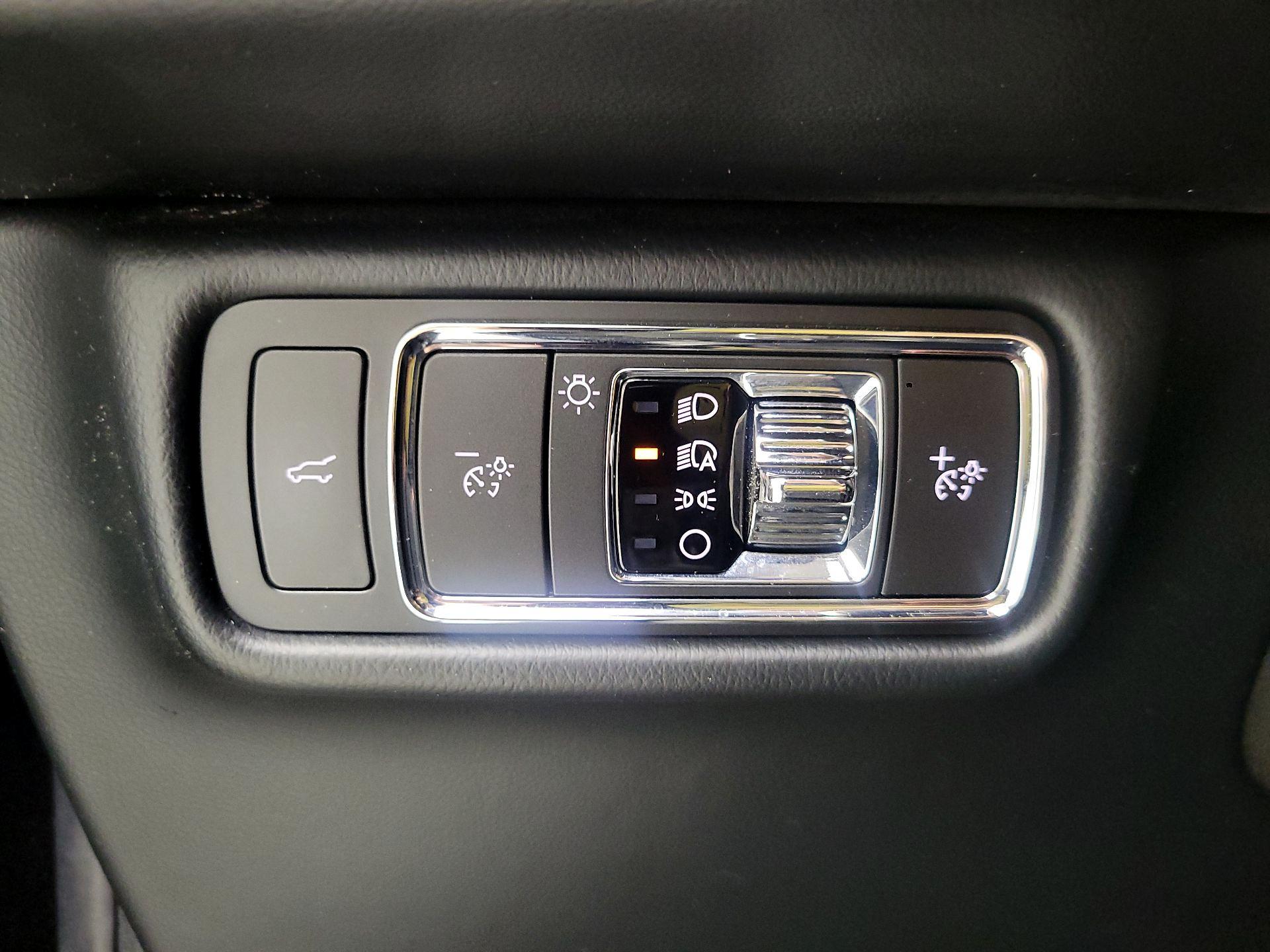 Thumbnail: 2022 Lincoln Aviator - 13