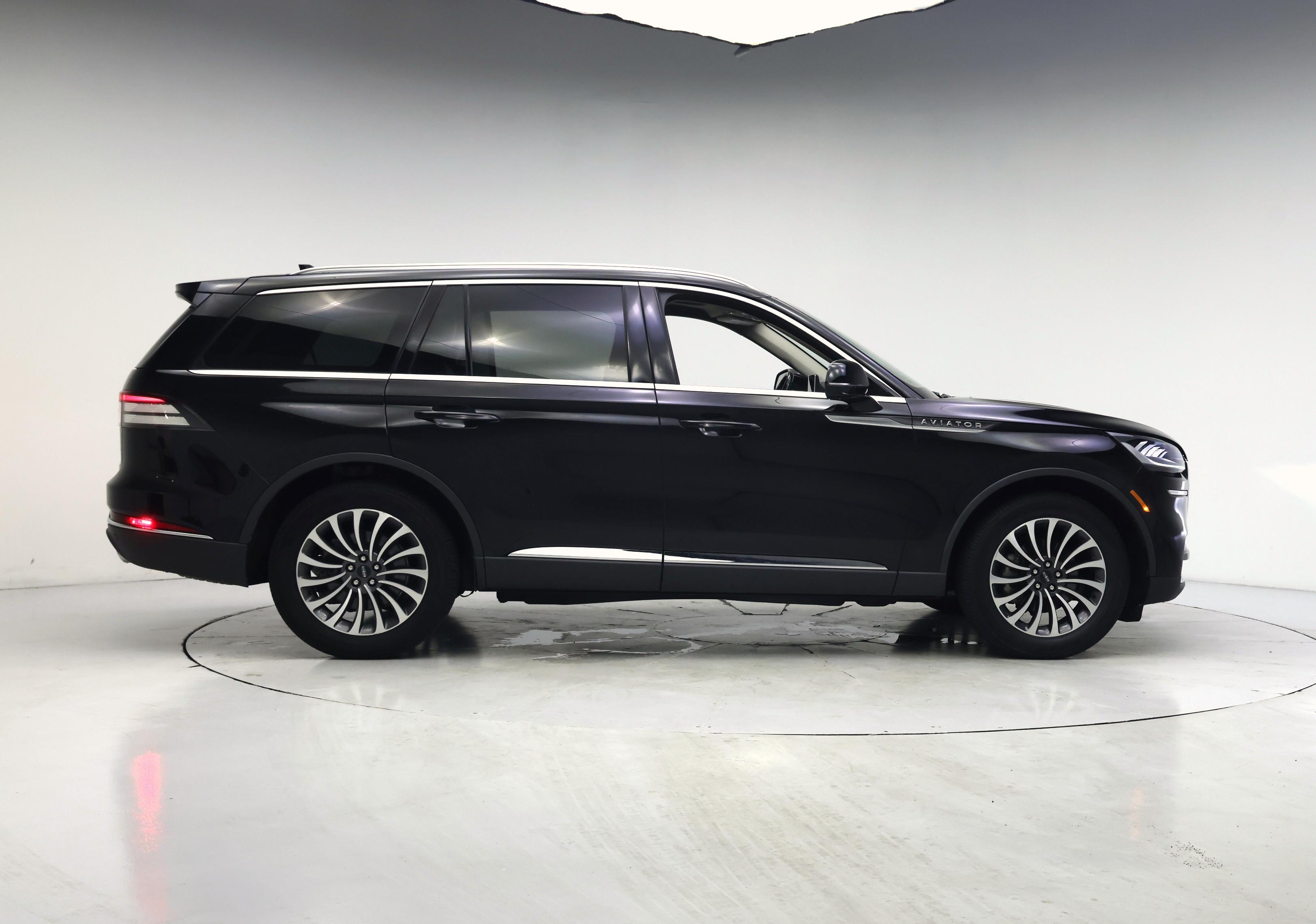 Thumbnail: 2022 Lincoln Aviator - 7