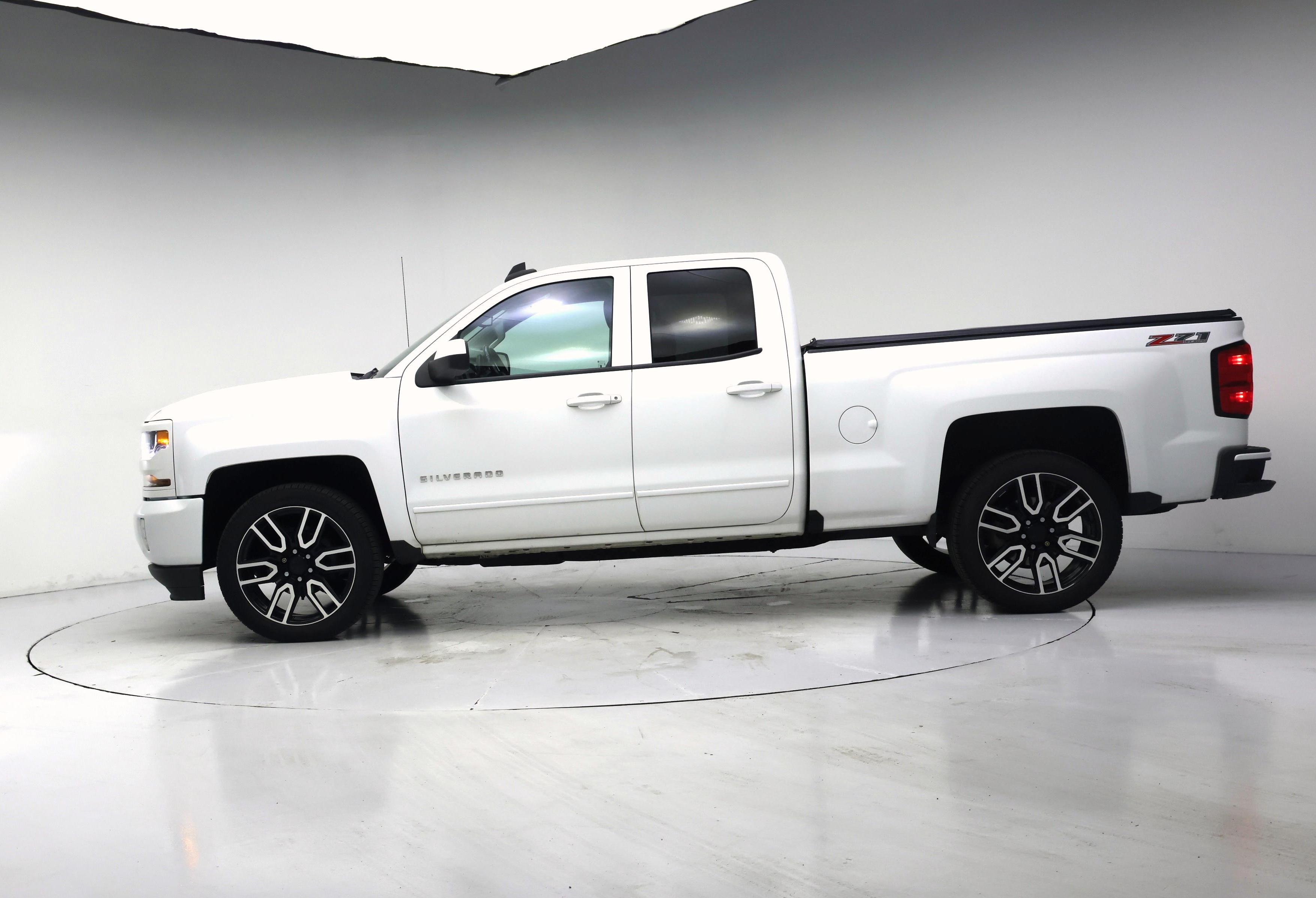 Thumbnail: 2016 Chevrolet Silverado 1500 - 3