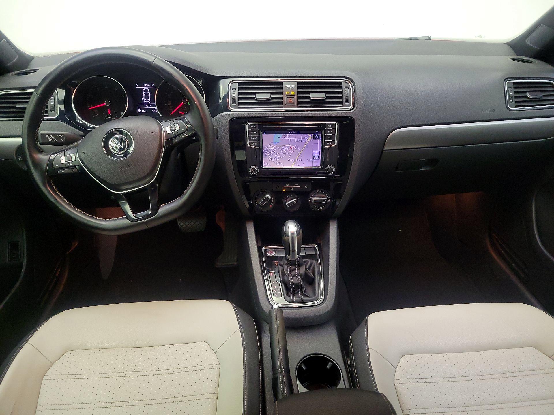 Thumbnail: 2017 Volkswagen Jetta - 9