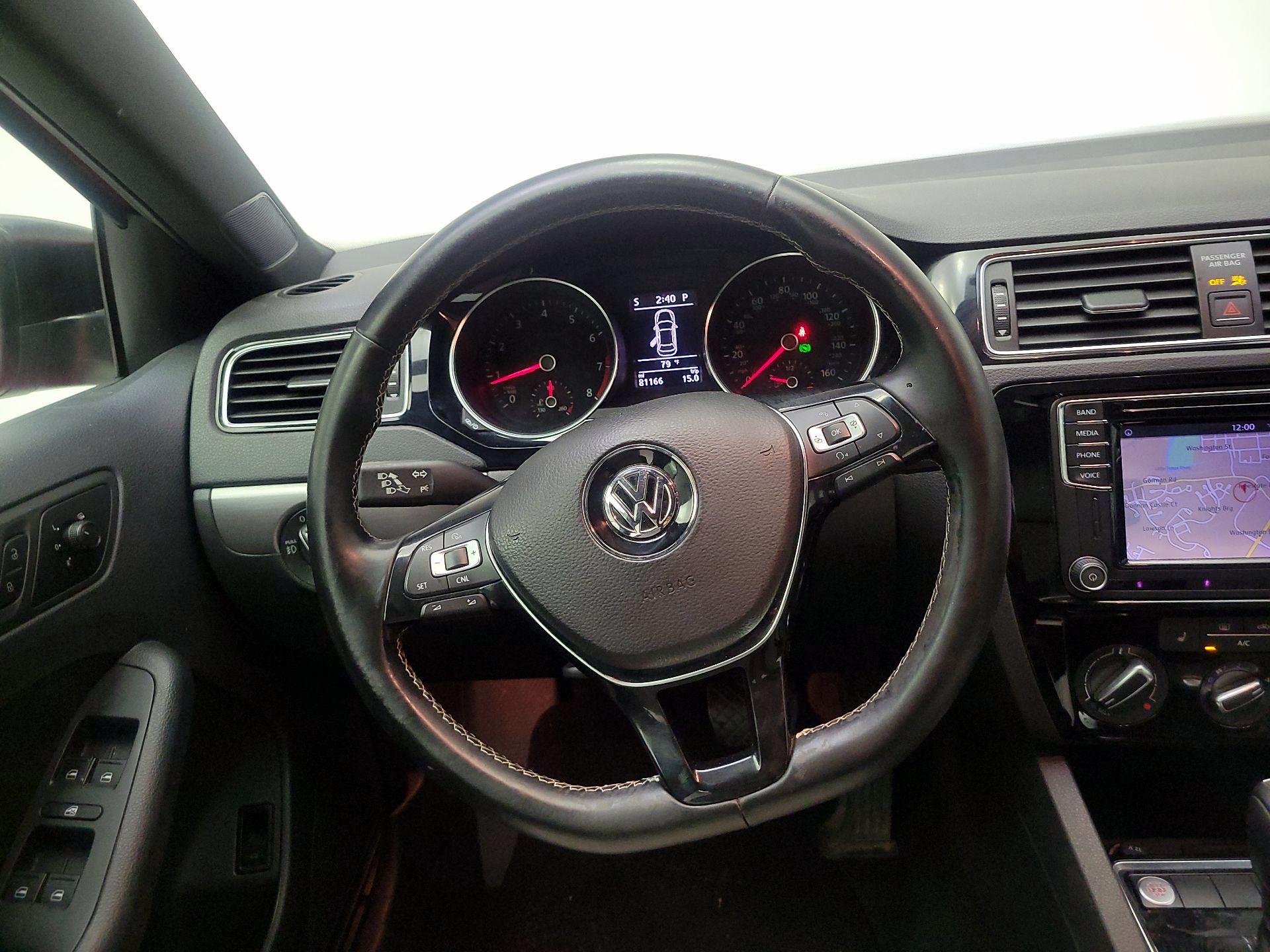 Thumbnail: 2017 Volkswagen Jetta - 10