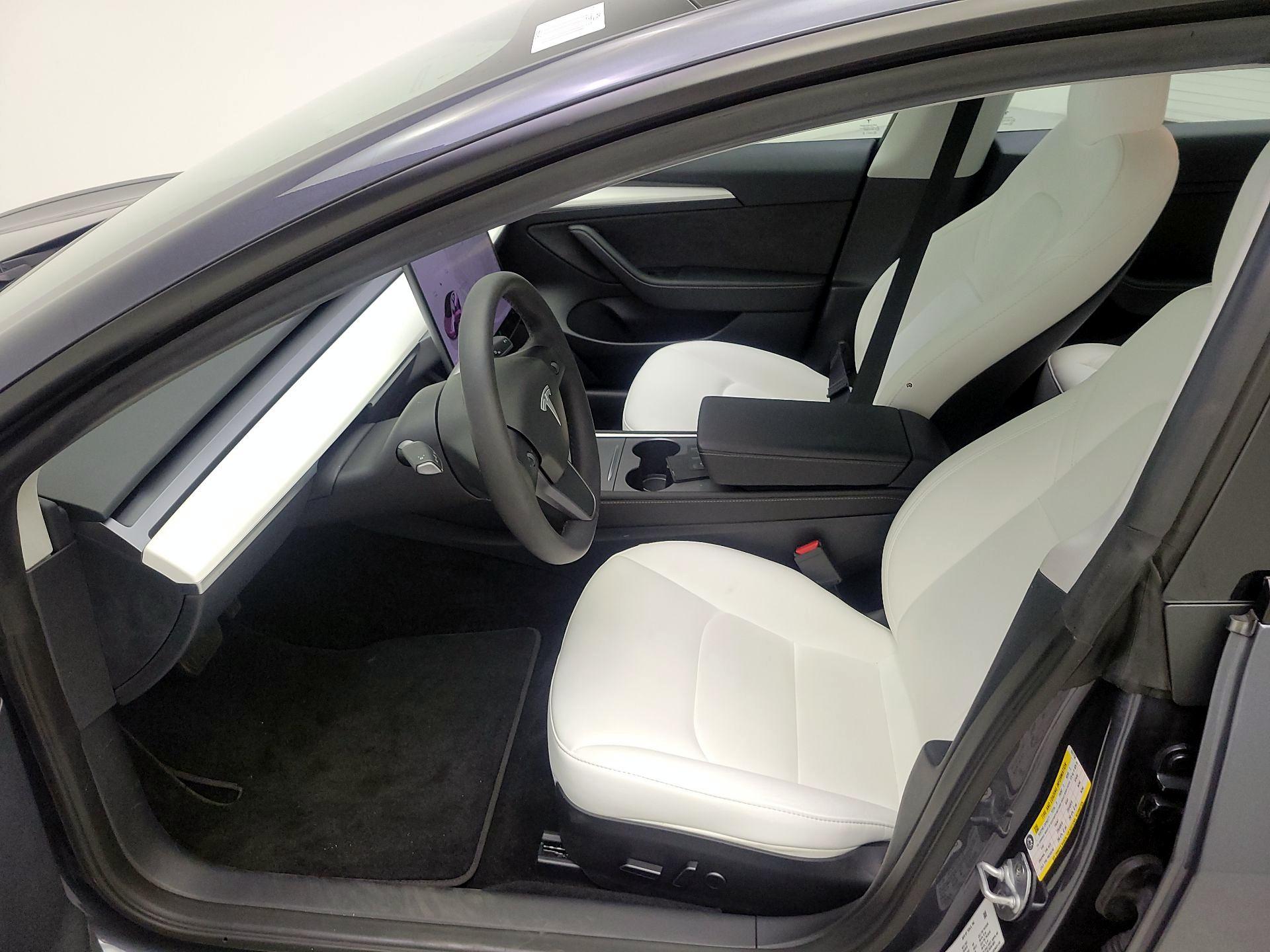 Thumbnail: 2023 Tesla Model 3 - 11