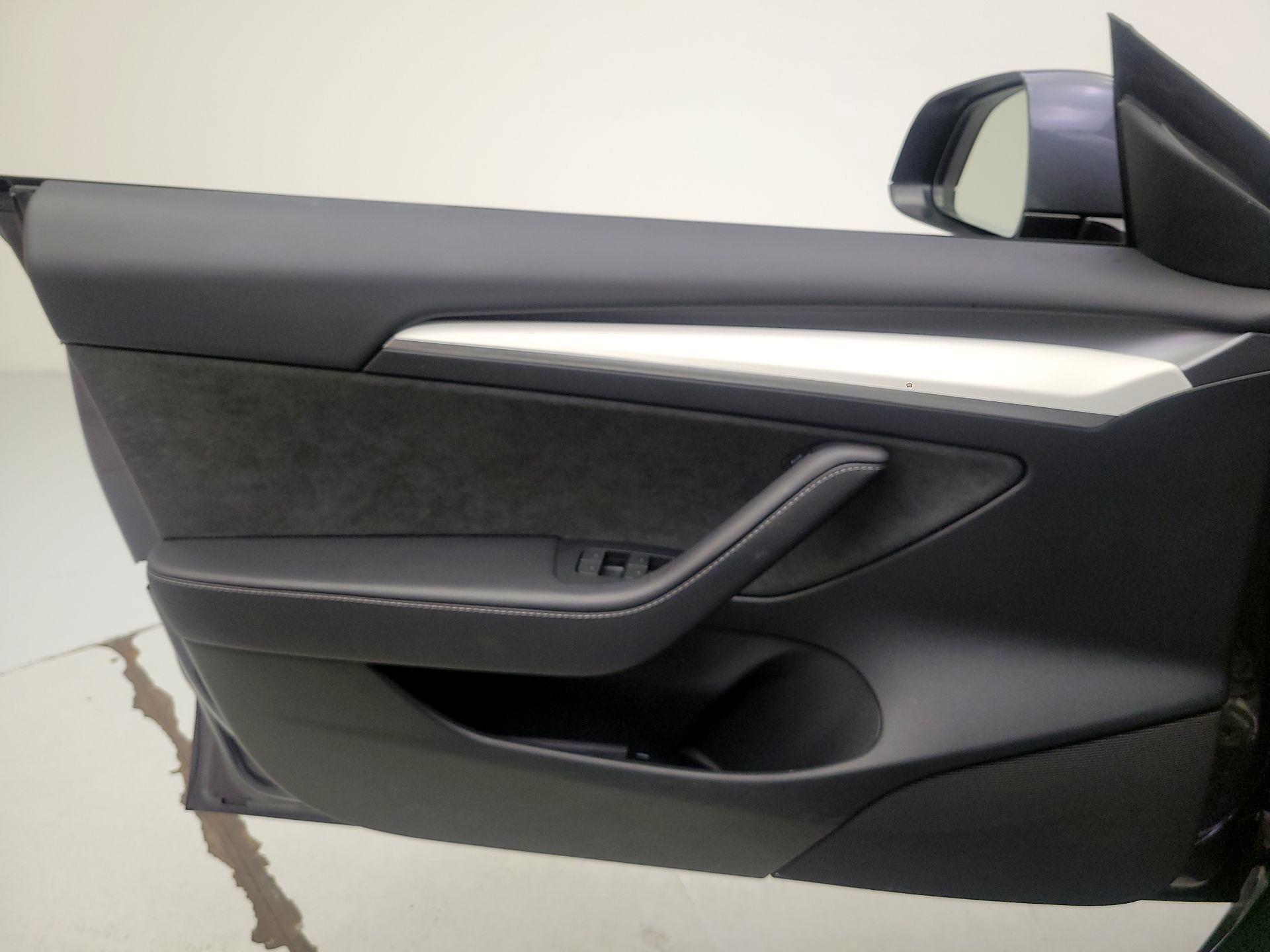 Thumbnail: 2023 Tesla Model 3 - 12