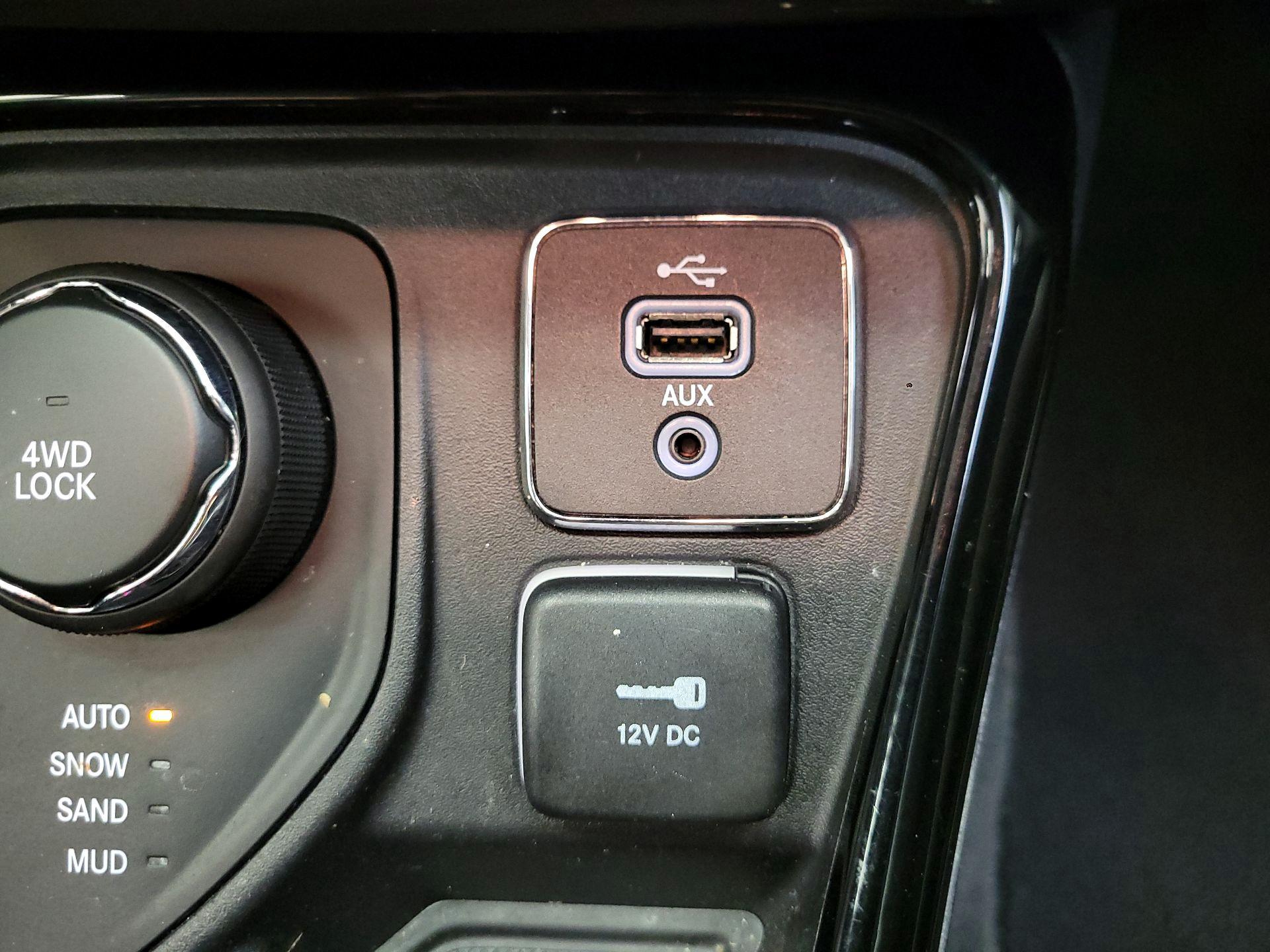 Thumbnail: 2017 Jeep Compass - 18