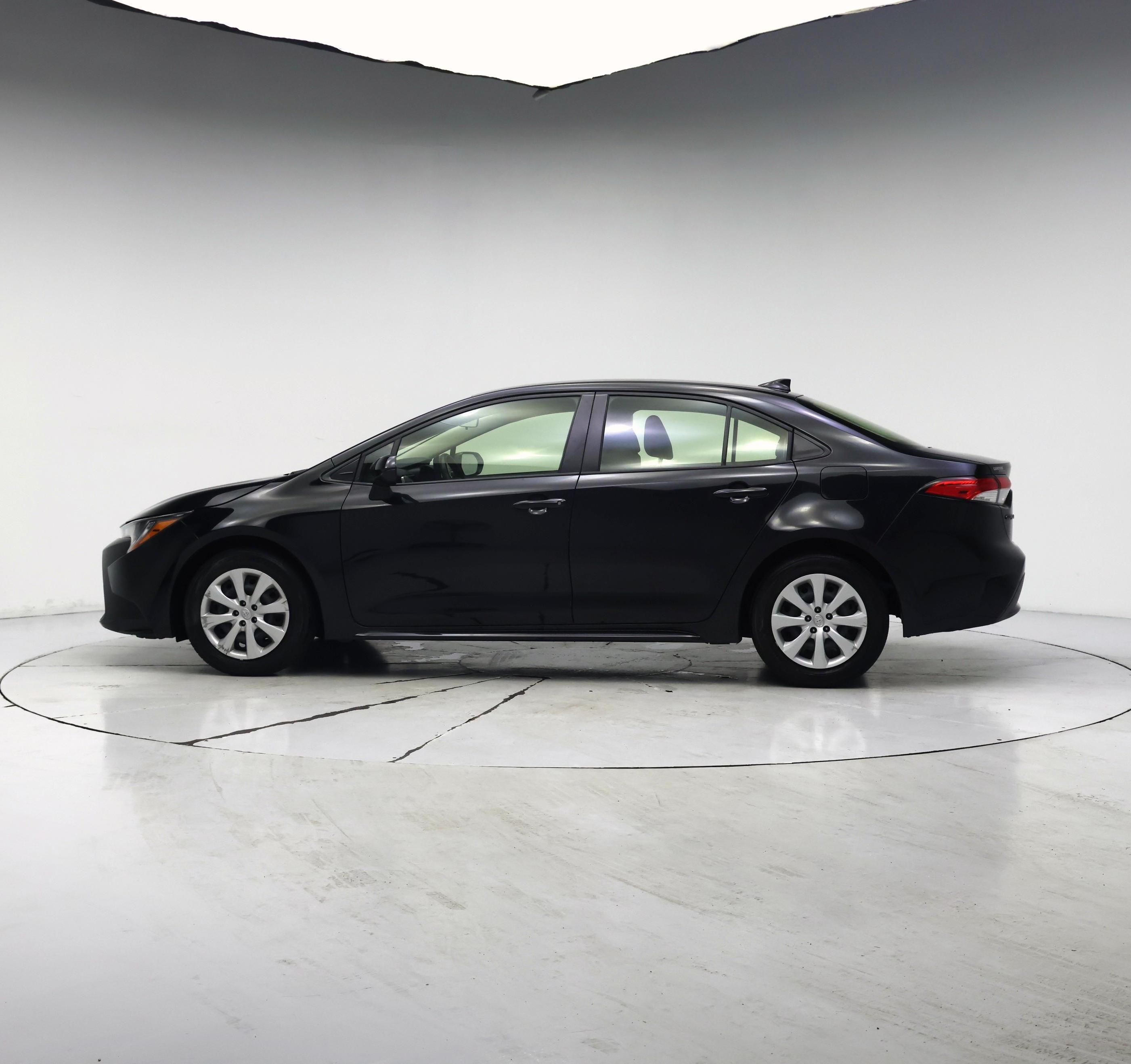 Thumbnail: 2022 Toyota Corolla - 3