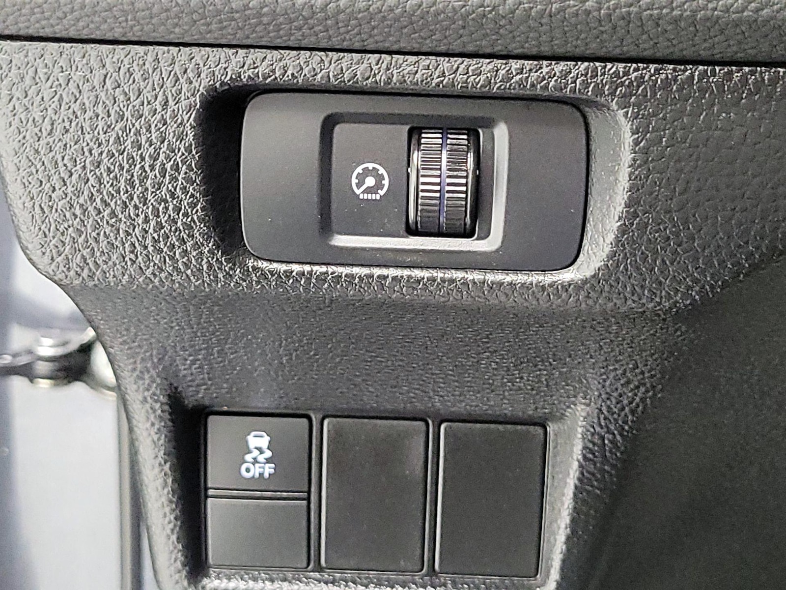 2025 Honda Civic LX - Photo 14