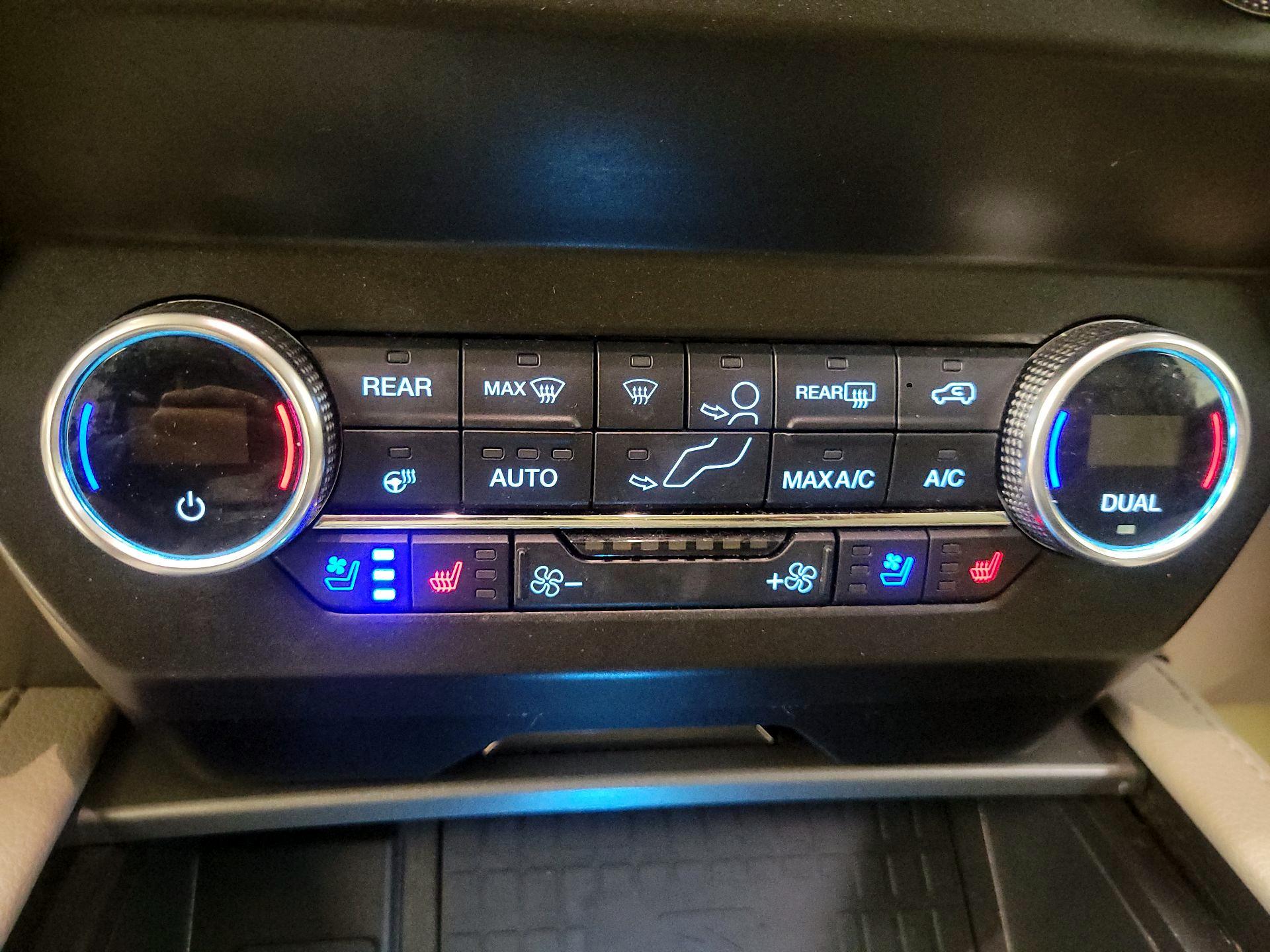 Thumbnail: 2020 Ford Expedition - 17