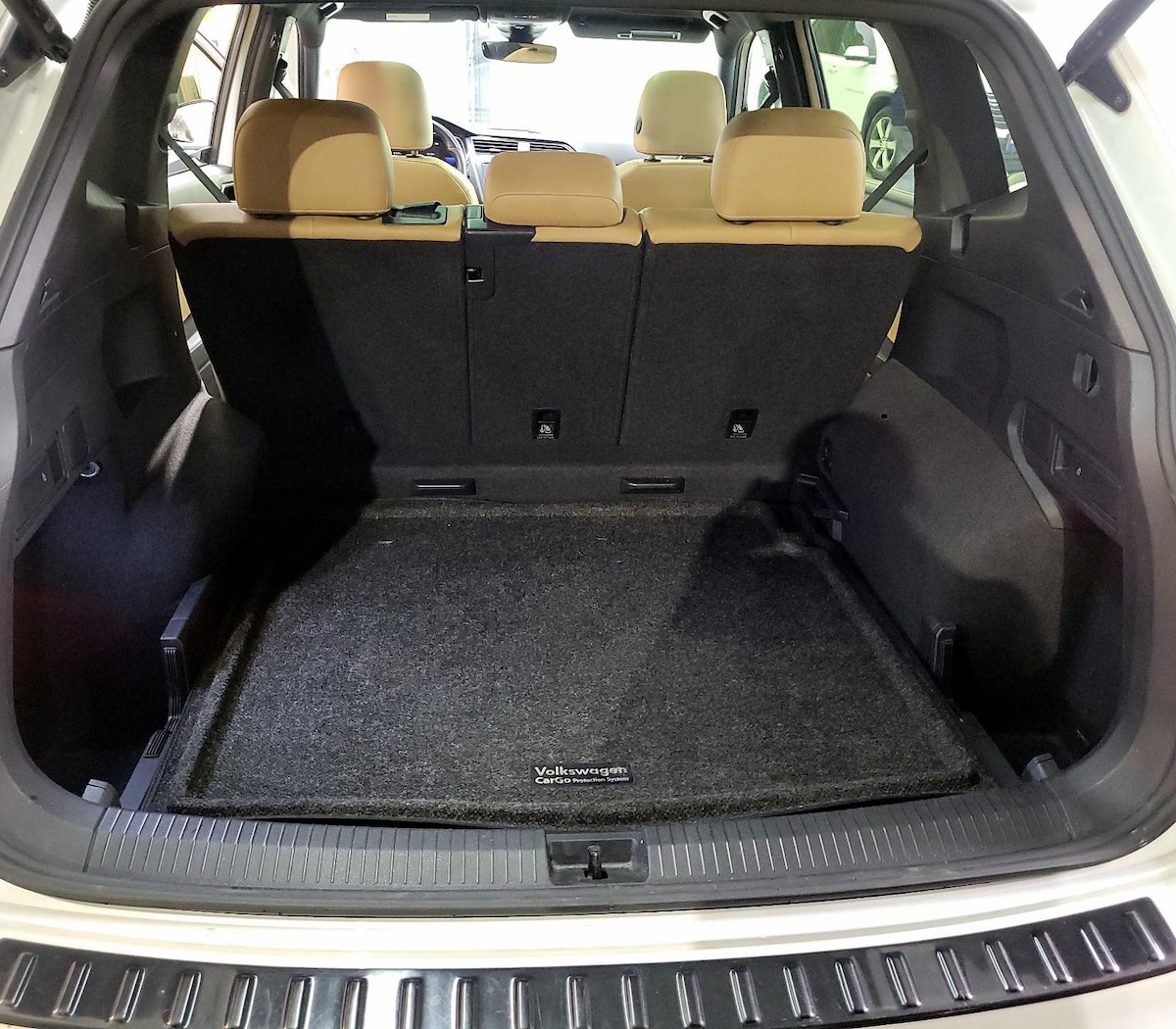 Trunk/Cargo (Seats Up)