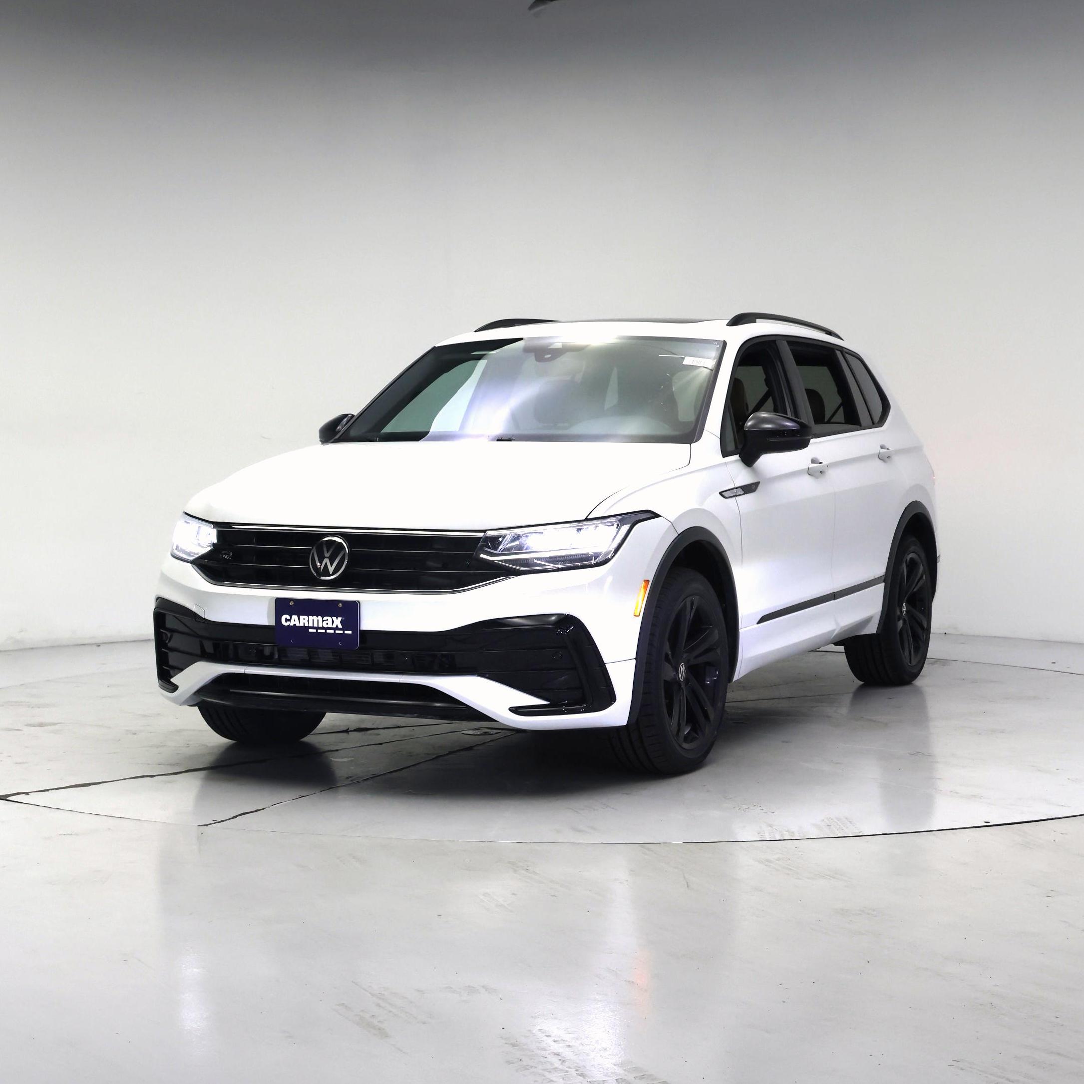 Thumbnail: 2024 Volkswagen Tiguan - 4