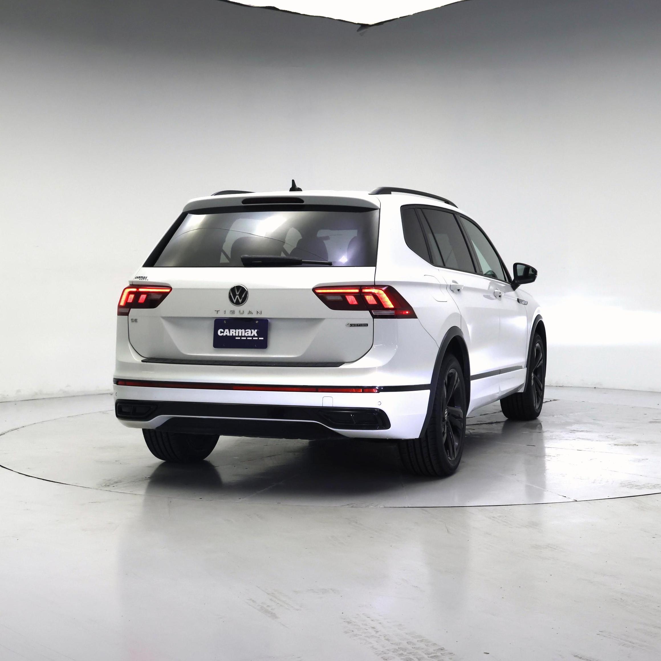 Thumbnail: 2024 Volkswagen Tiguan - 8