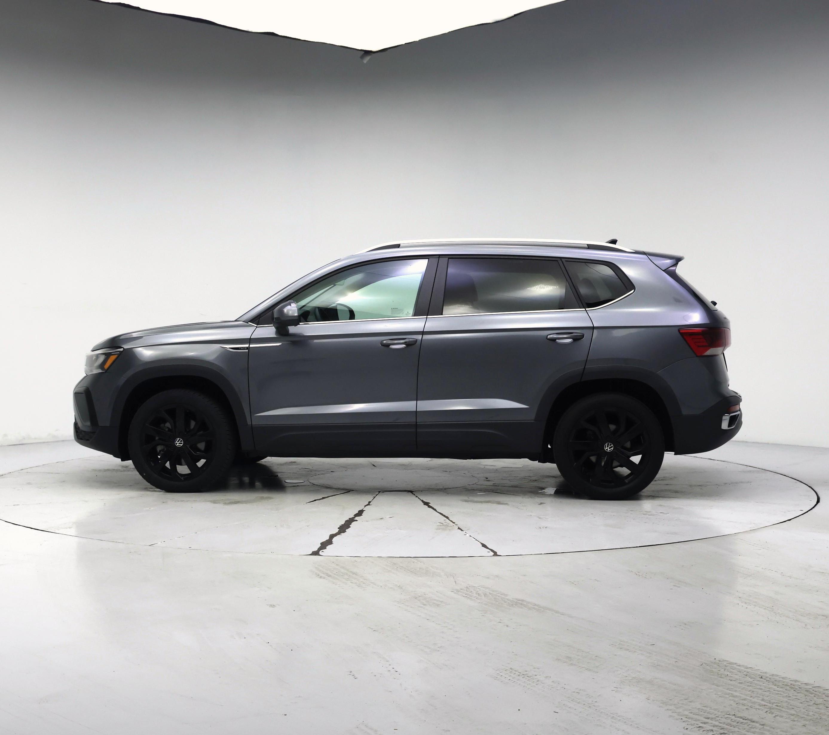 Thumbnail: 2023 Volkswagen Taos - 3