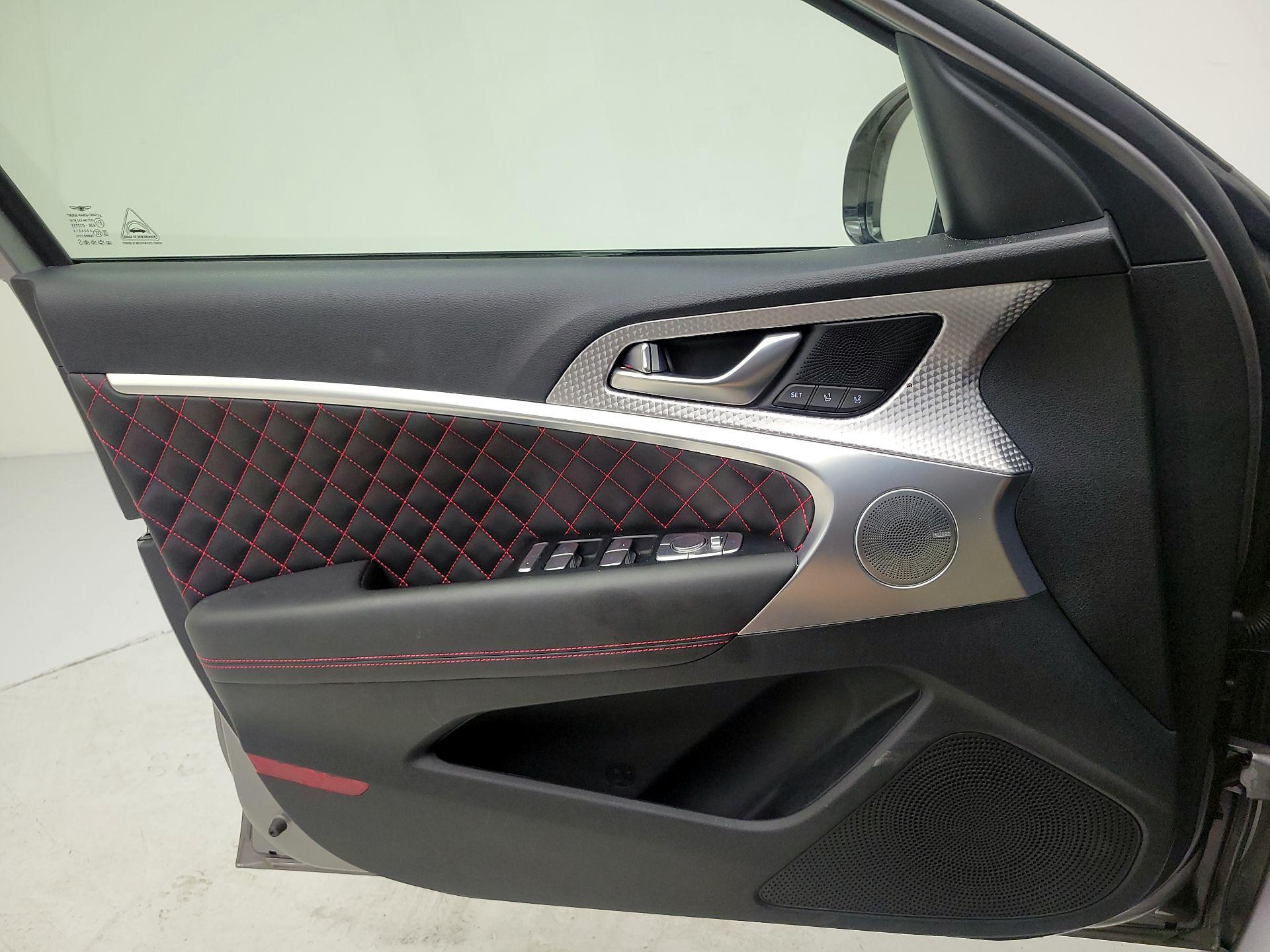 Thumbnail: 2023 Genesis G70 - 12