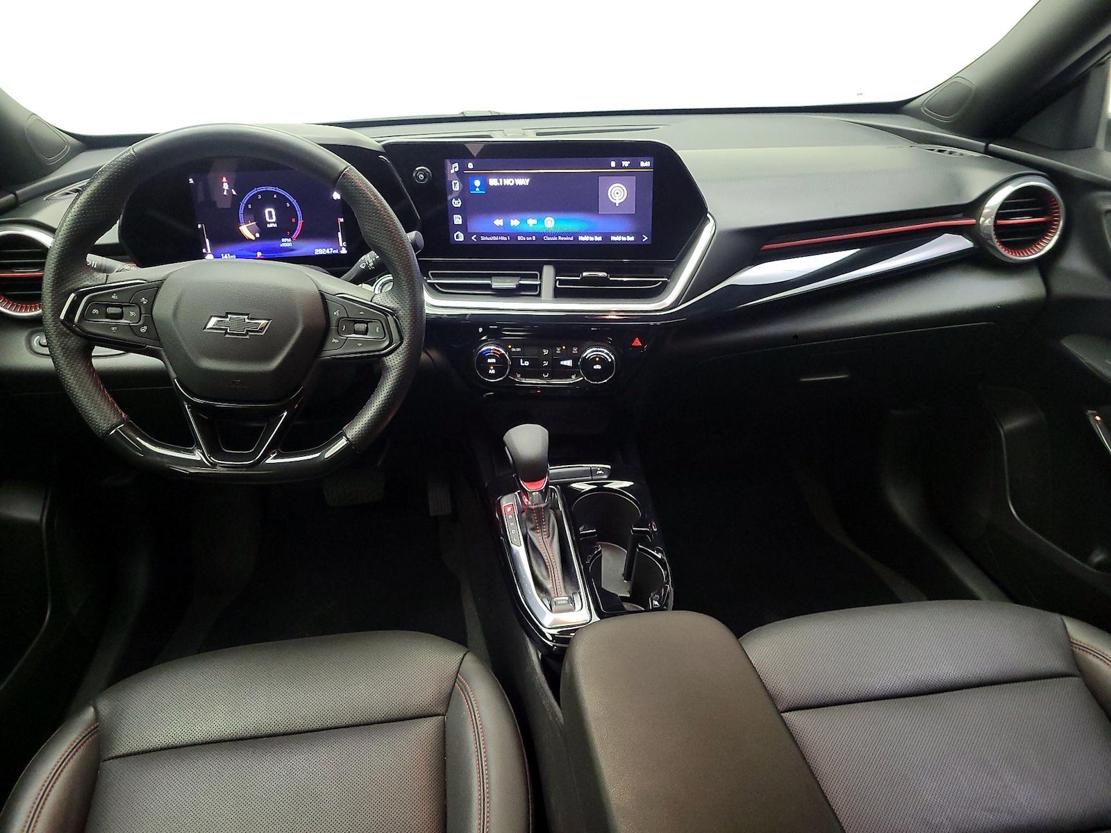 2024 Chevrolet Trax RS - Photo 10
