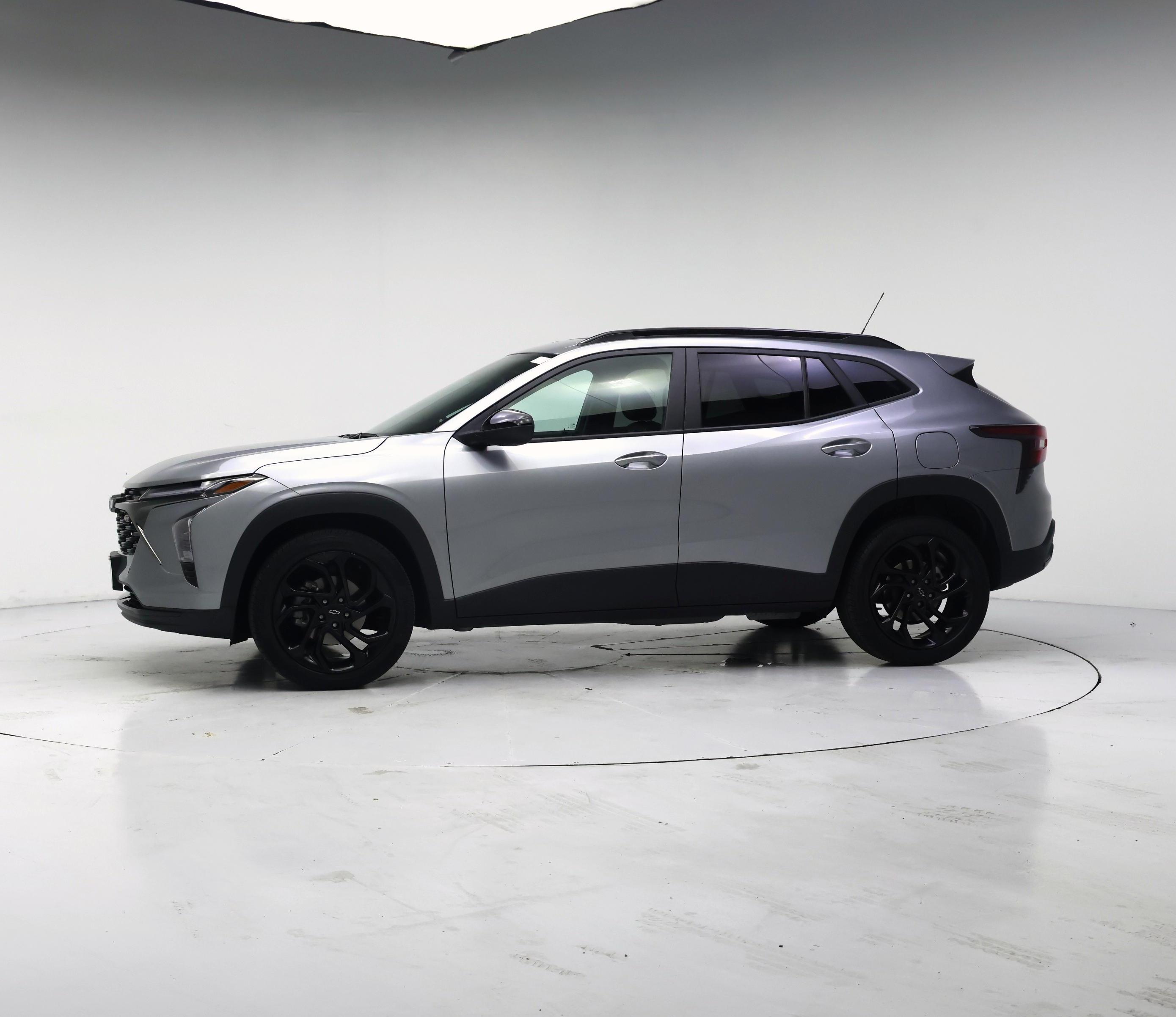 Thumbnail: 2024 Chevrolet Trax - 3