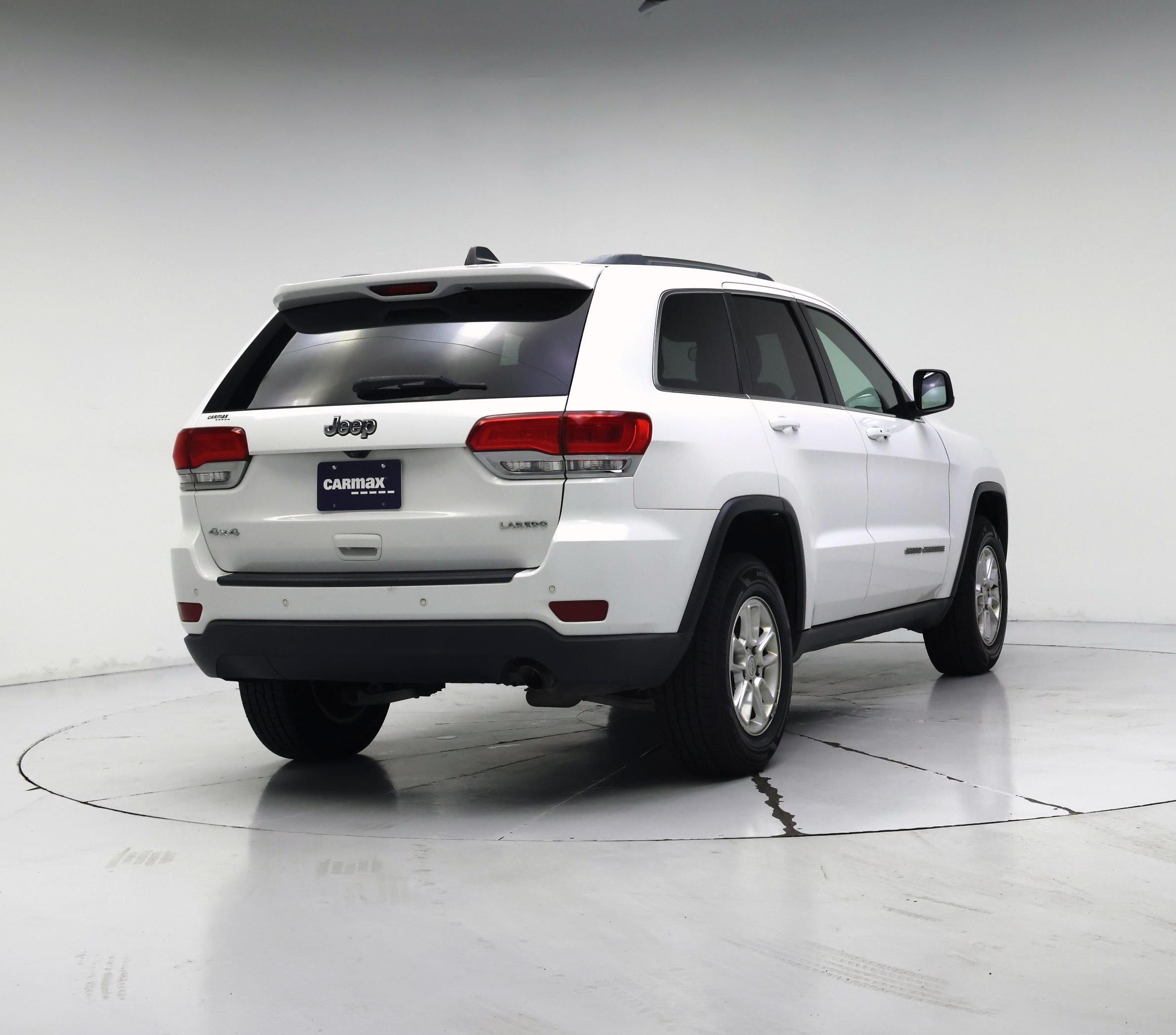 Thumbnail: 2018 Jeep Grand Cherokee - 8