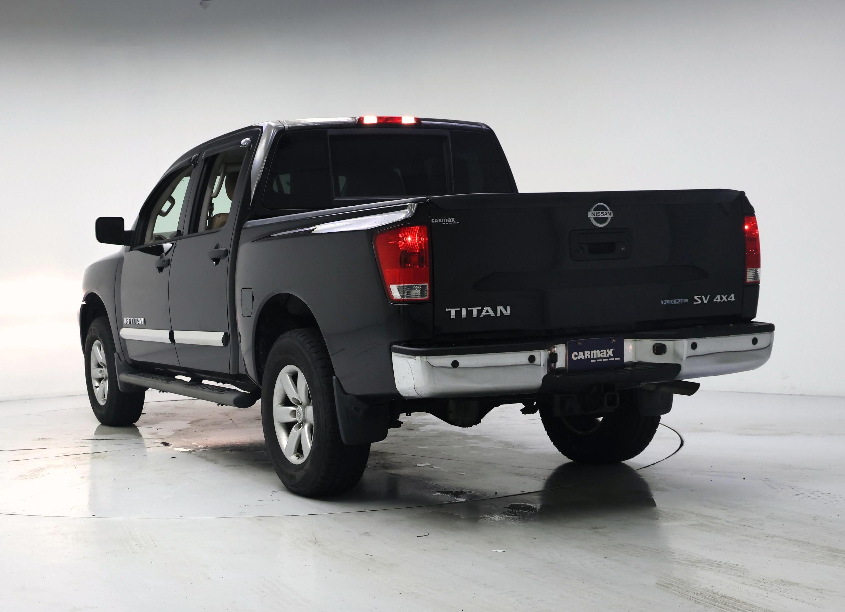 Thumbnail: 2014 Nissan Titan - 2