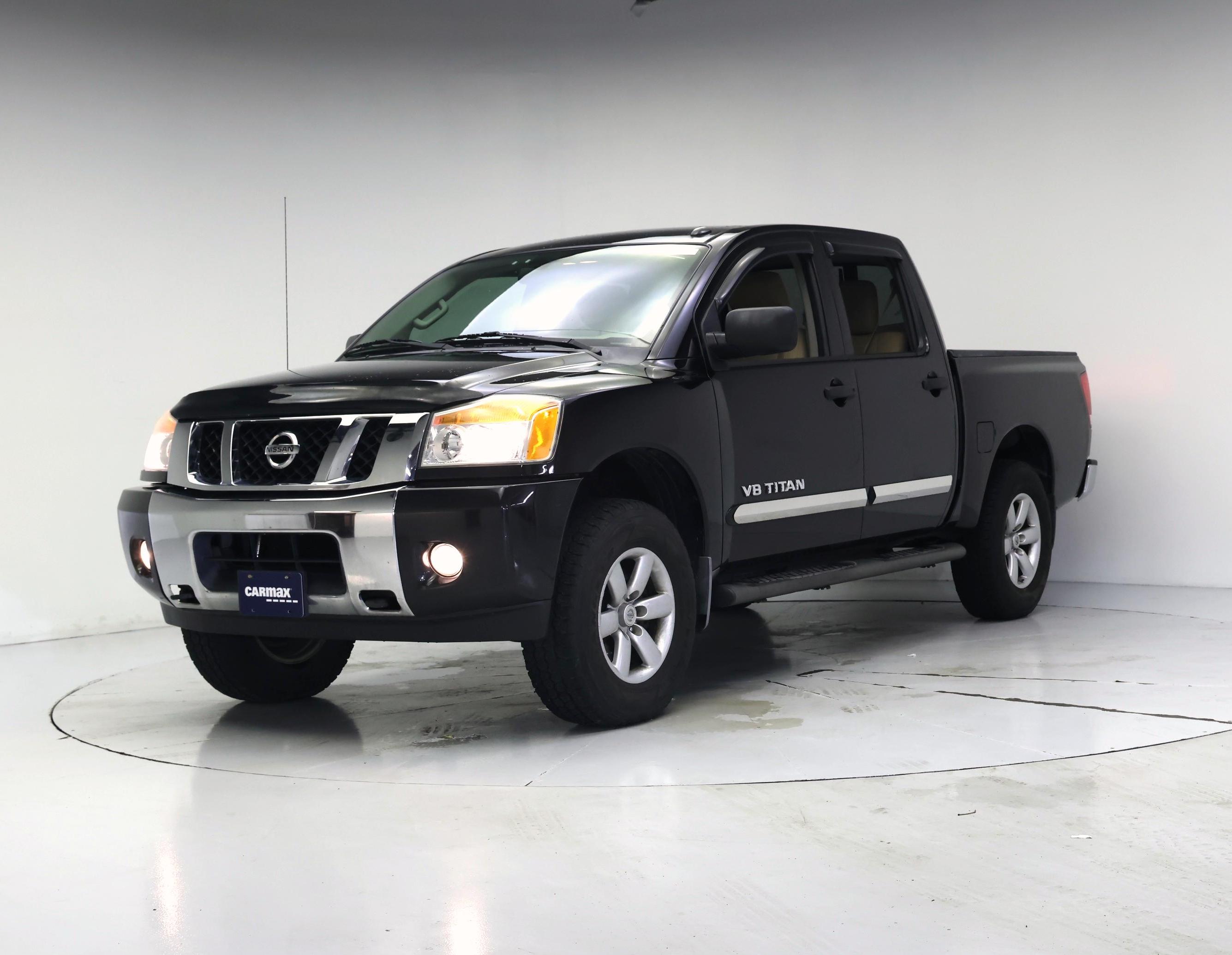 Thumbnail: 2014 Nissan Titan - 4