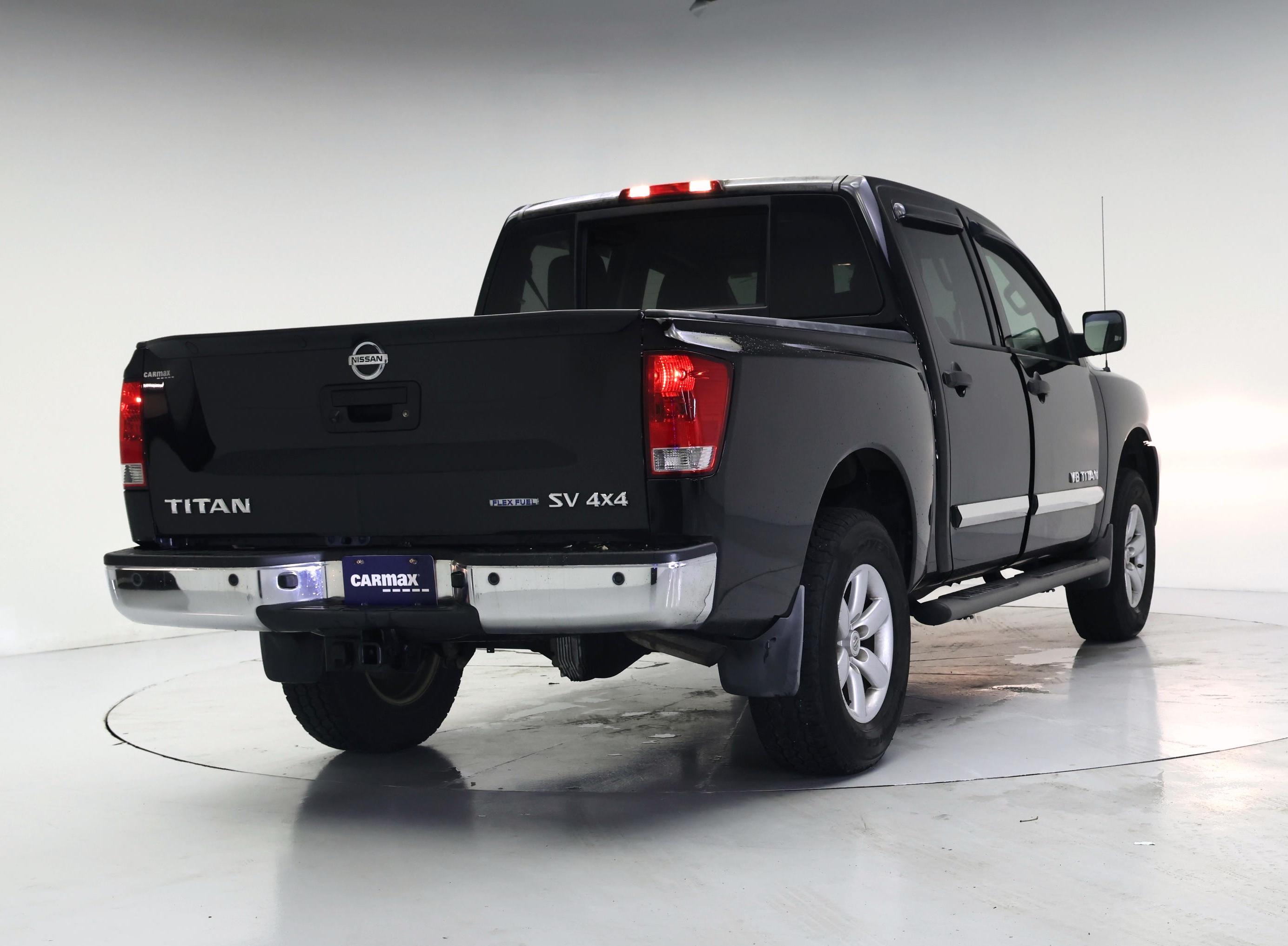 Thumbnail: 2014 Nissan Titan - 8