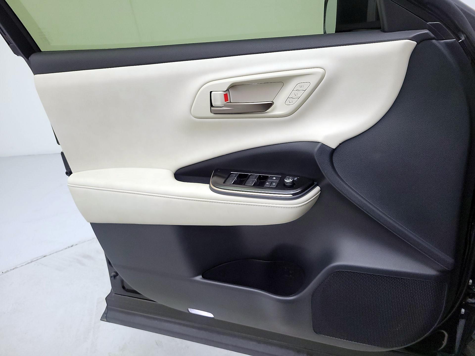 Thumbnail: 2024 Toyota Crown - 12