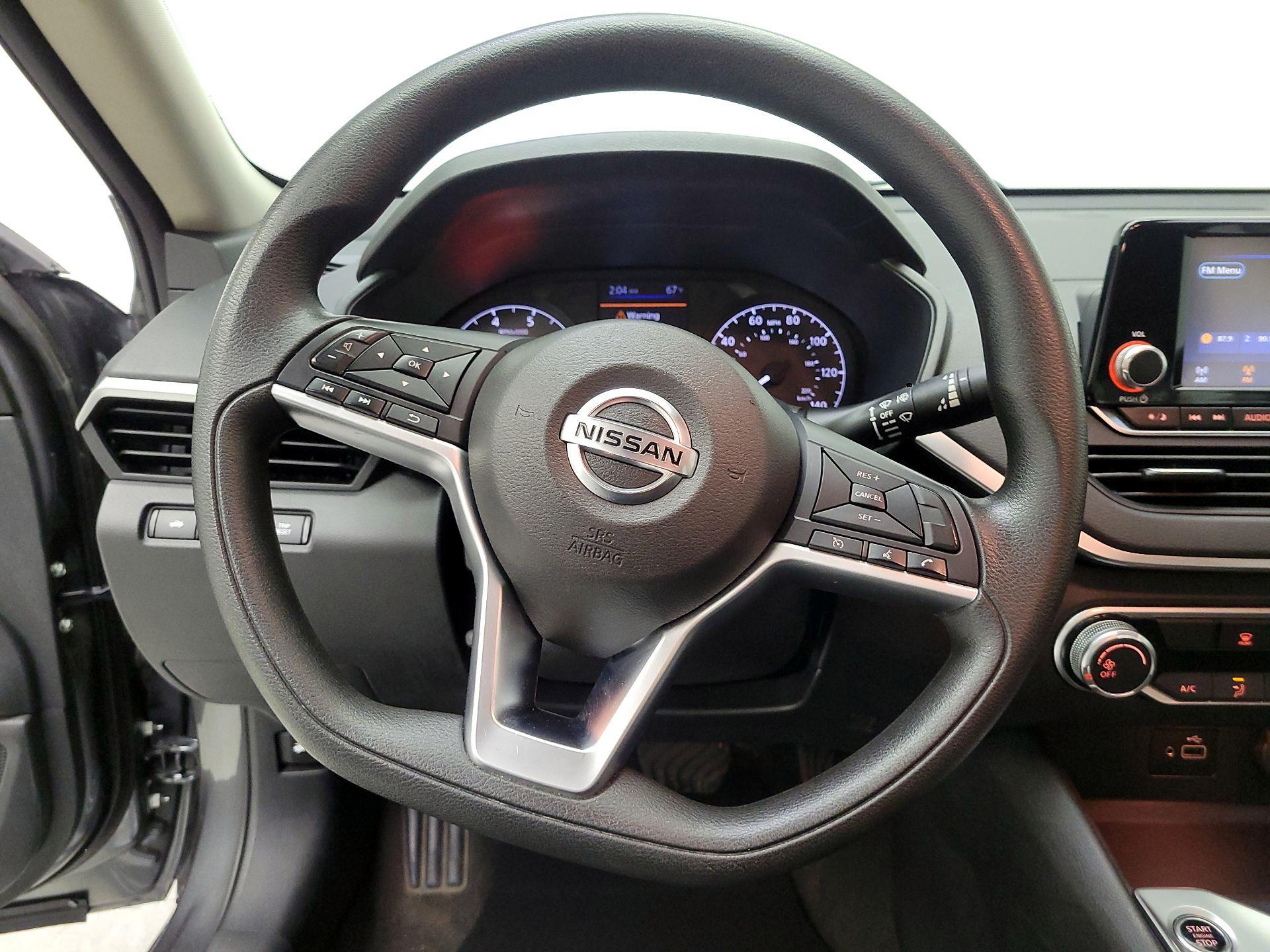 Thumbnail: 2022 Nissan Altima - 10